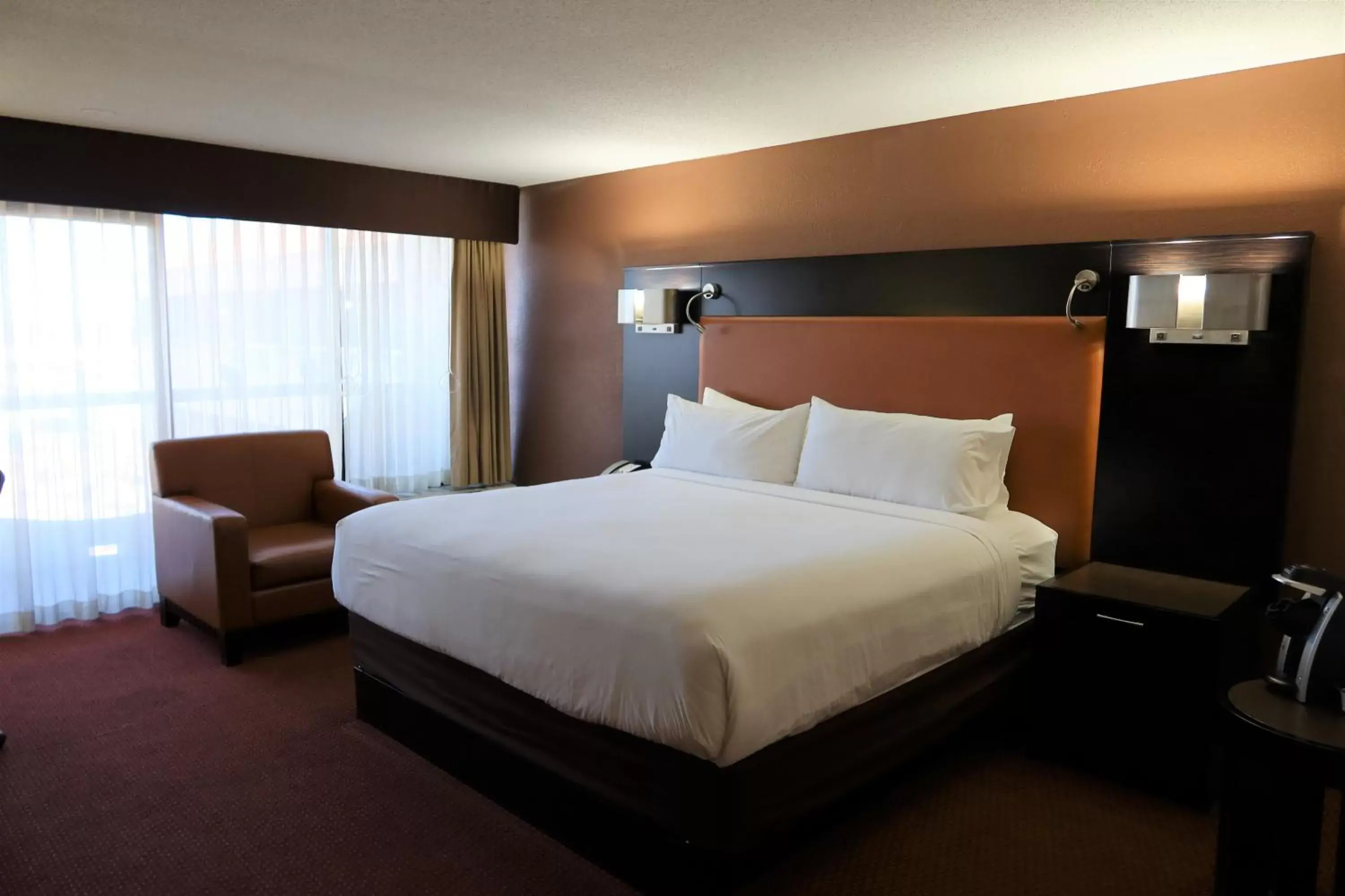 Bedroom, Bed in GreenTree Hotel Phoenix West