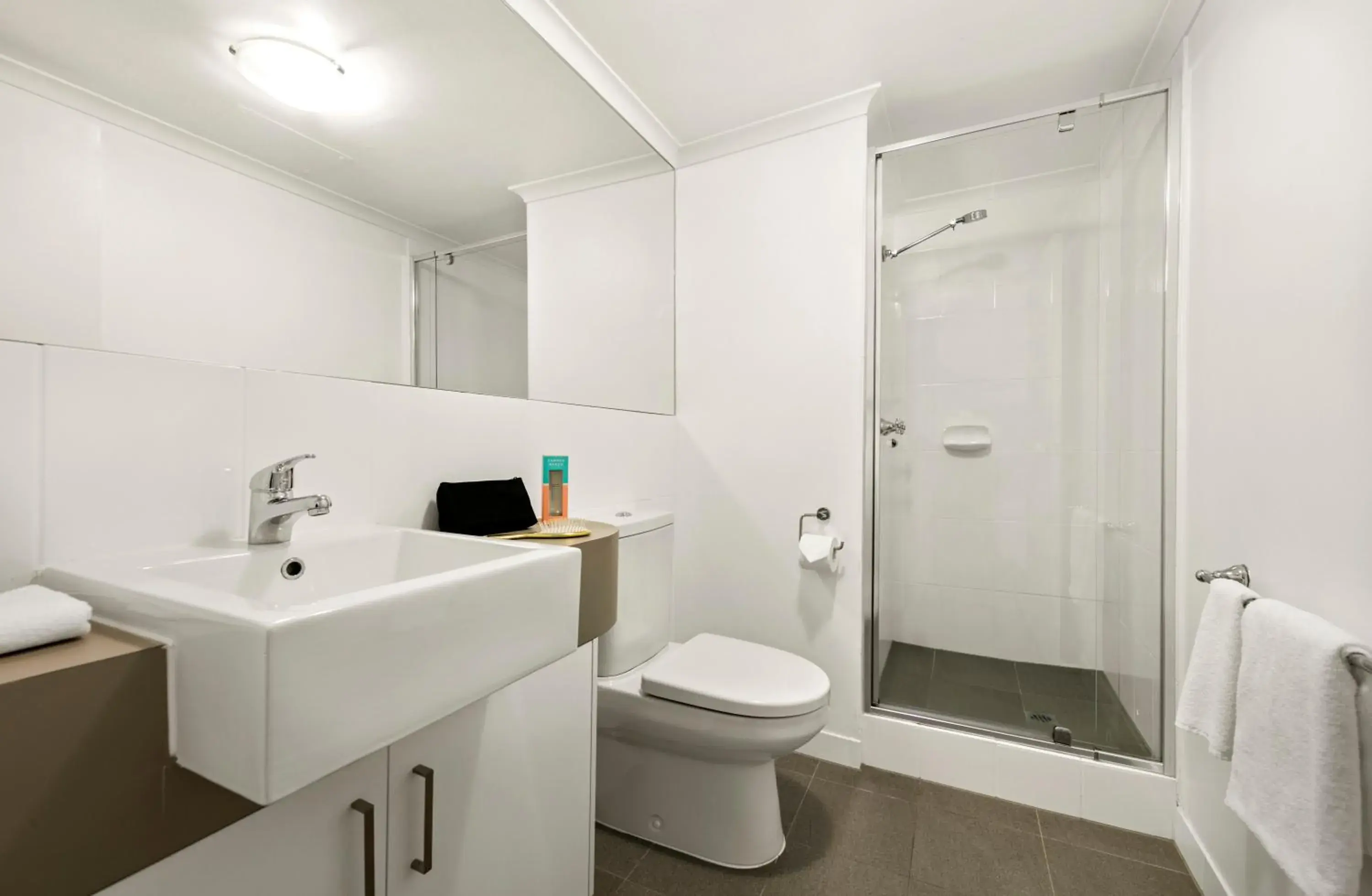 Bathroom in Comfort Apartments Royal Gardens