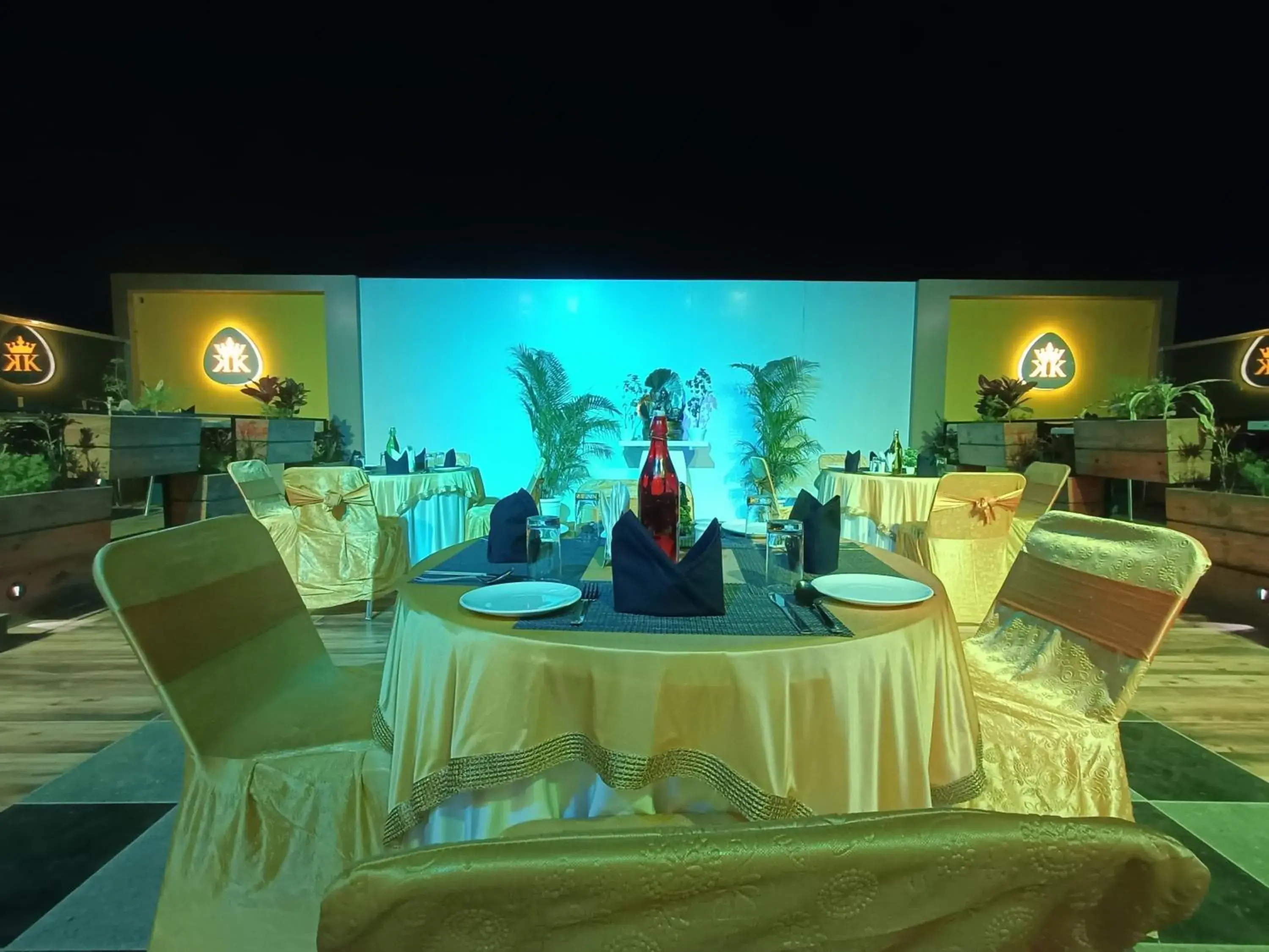 Restaurant/places to eat, Banquet Facilities in Clarks Inn Express Udaipur