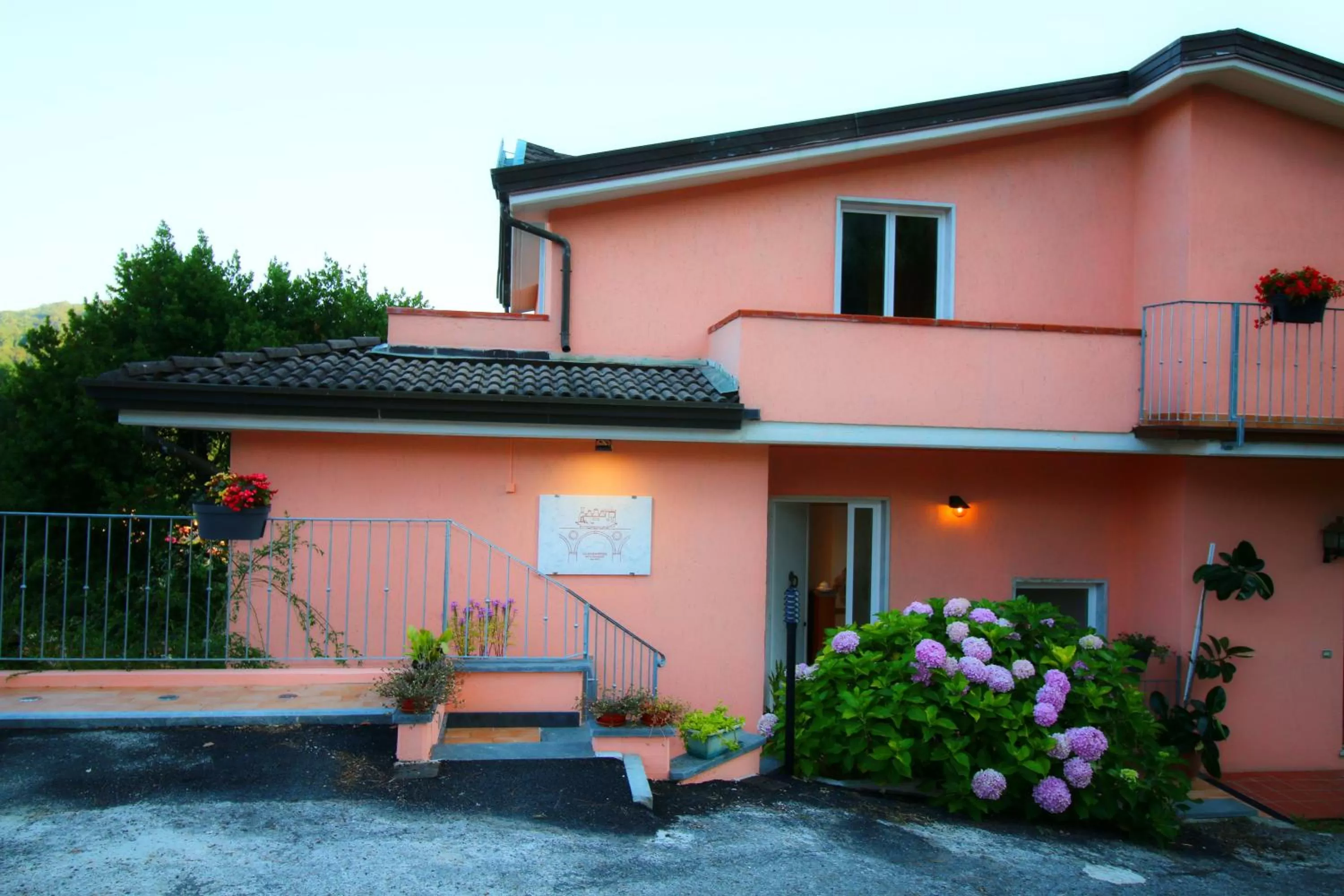 Property building in B & B LA MARMIFERA