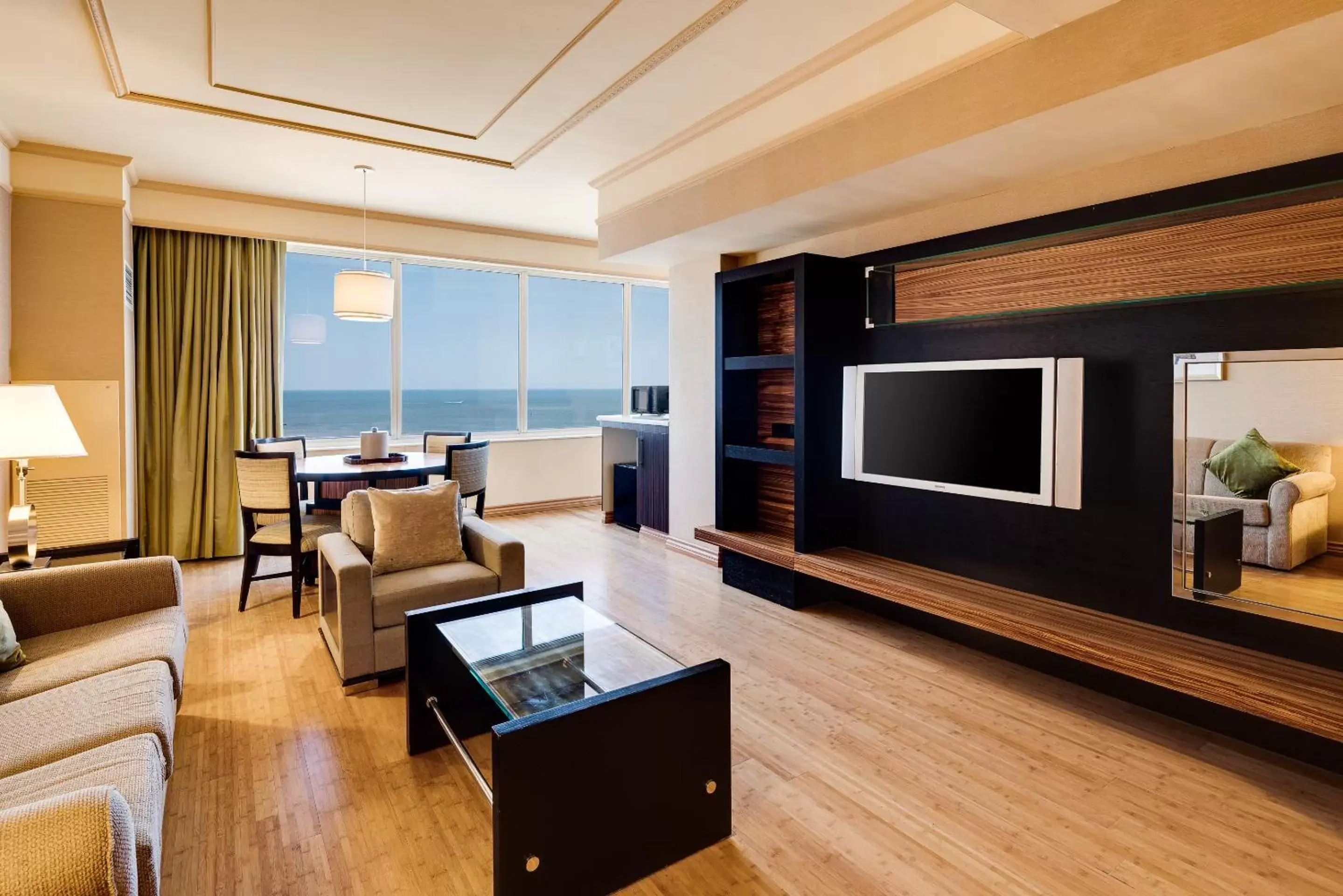 Oceanfront Premium King Suite with Balcony in Showboat Hotel Atlantic City Oceanfront Premium King Suite with Balcony in Showboat Hotel Atlantic City