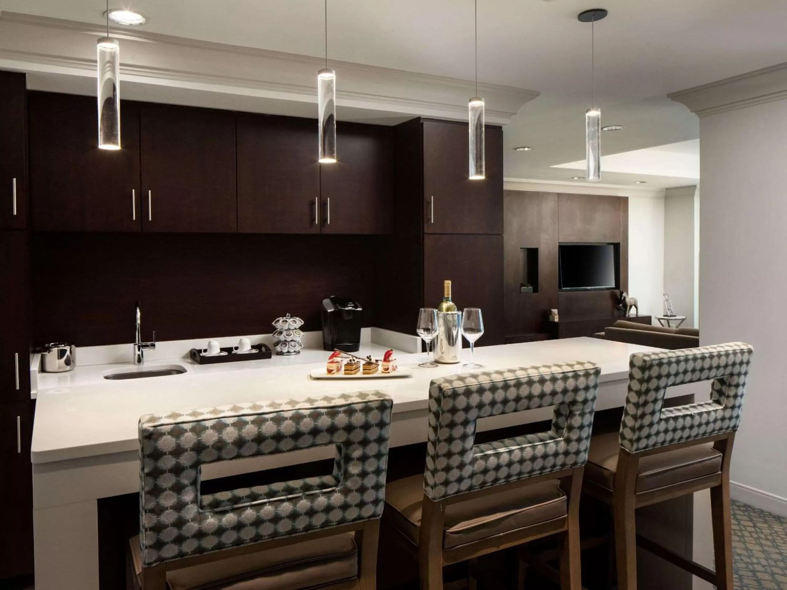 Photo of the whole room in Hyatt Regency Jacksonville Riverfront