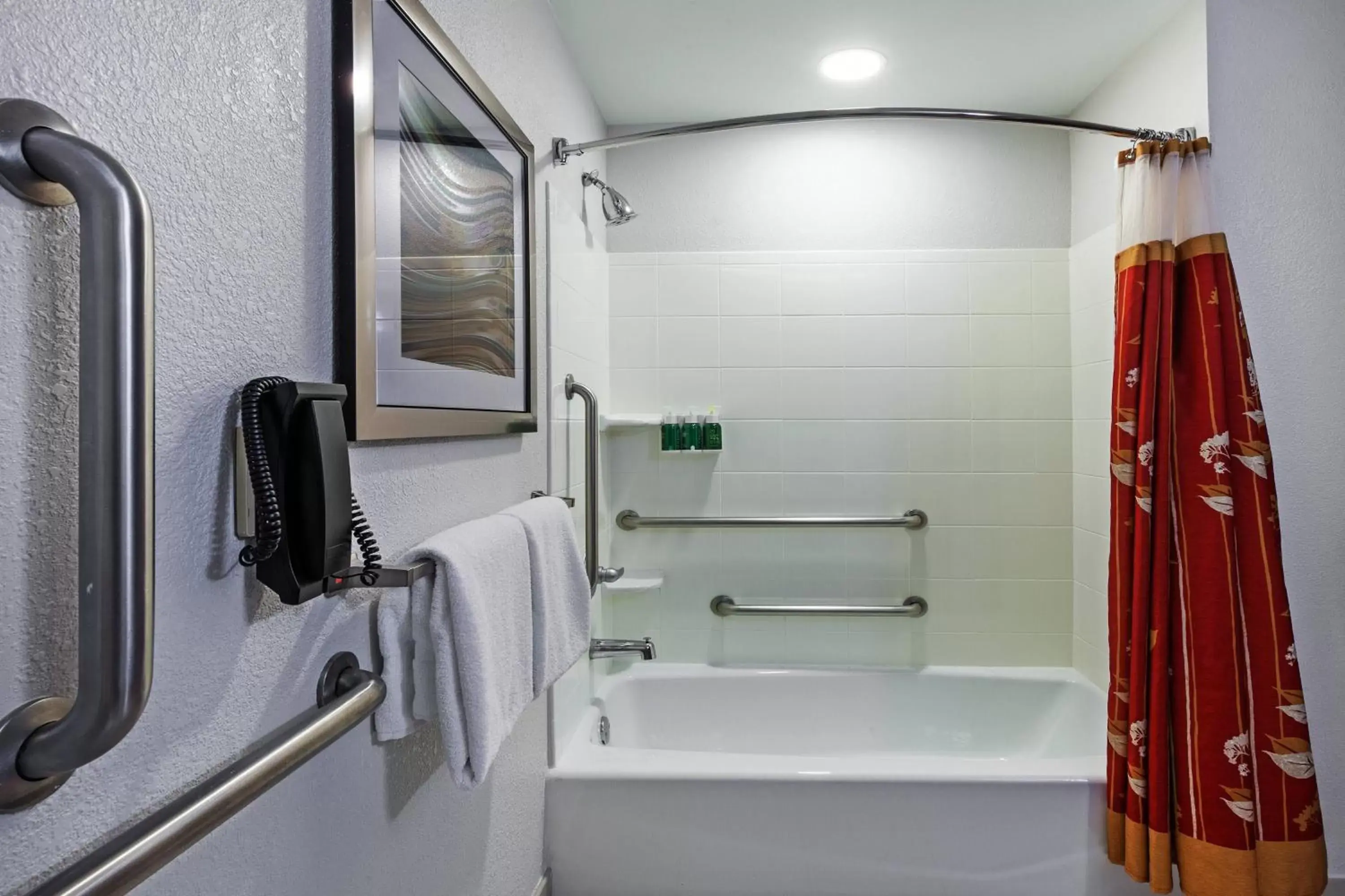 Bathroom in Courtyard by Marriott Tulsa Woodland Hills