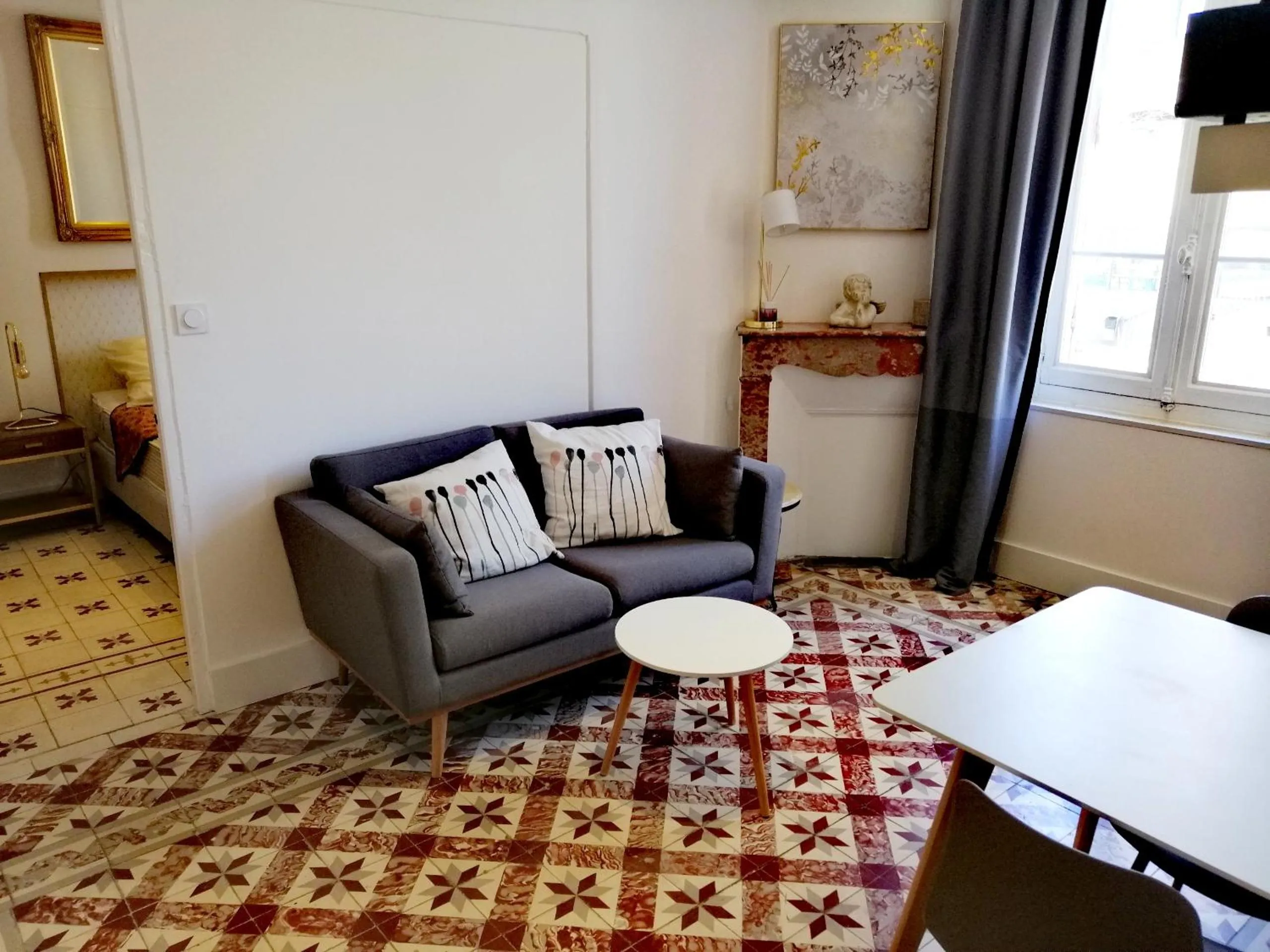 Dining area in La Maison Grivolas Appartements et Maison d'hôtes
