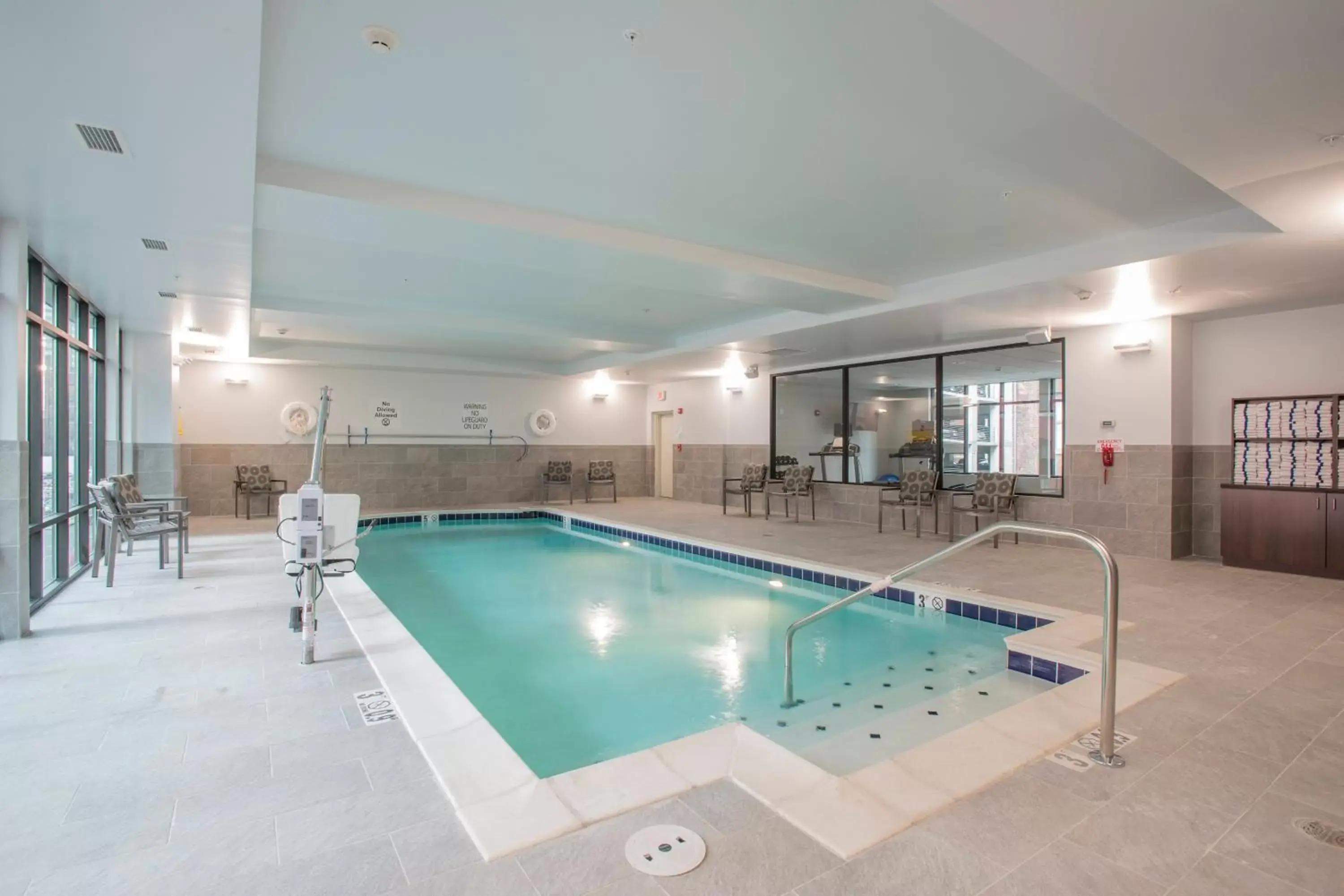 Swimming pool in Voco The Clair Cincinnati Downtown by IHG Swimming pool in Voco The Clair Cincinnati Downtown by IHG