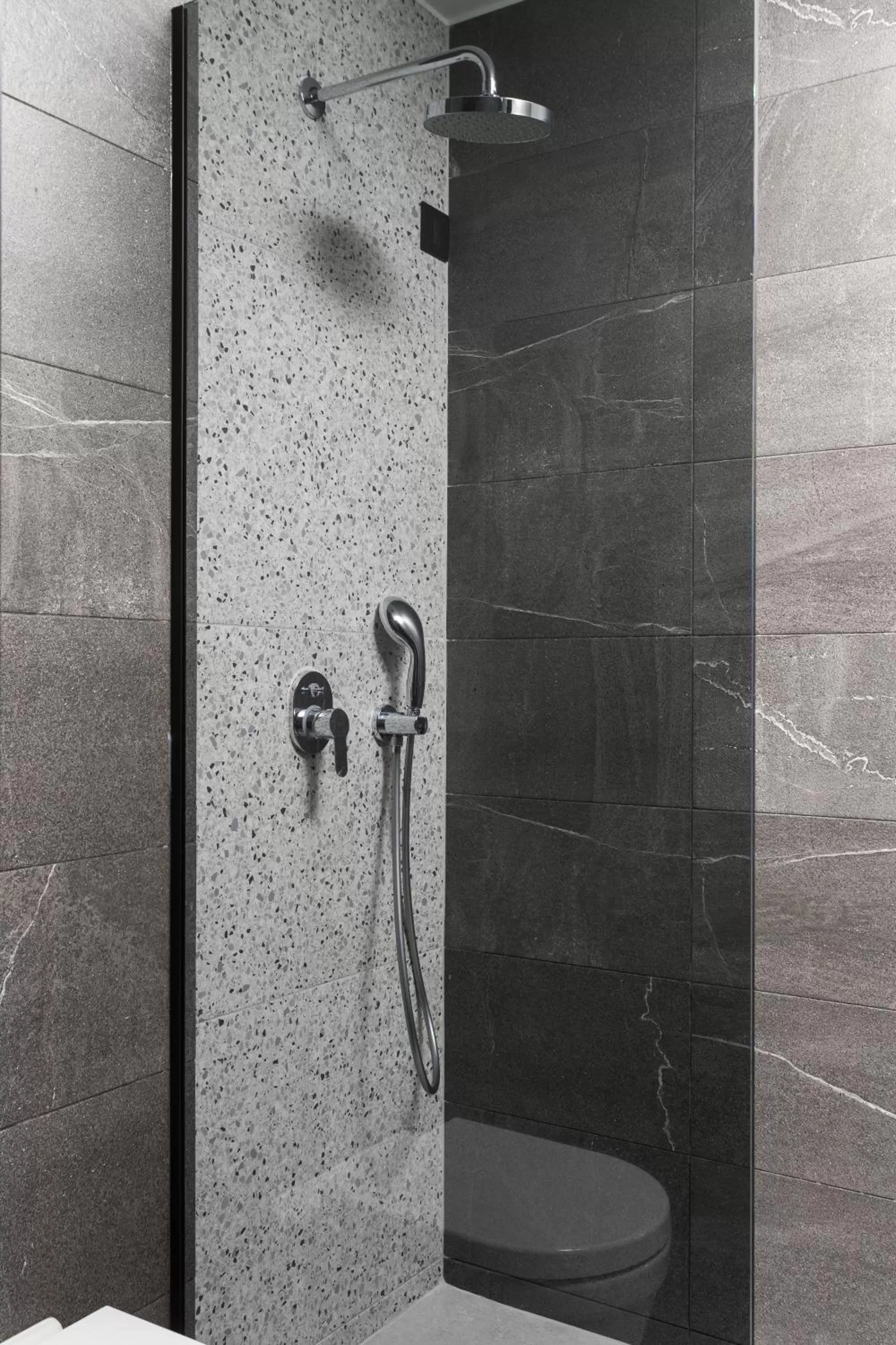 Shower in 11 Enteka Acropolis Suites