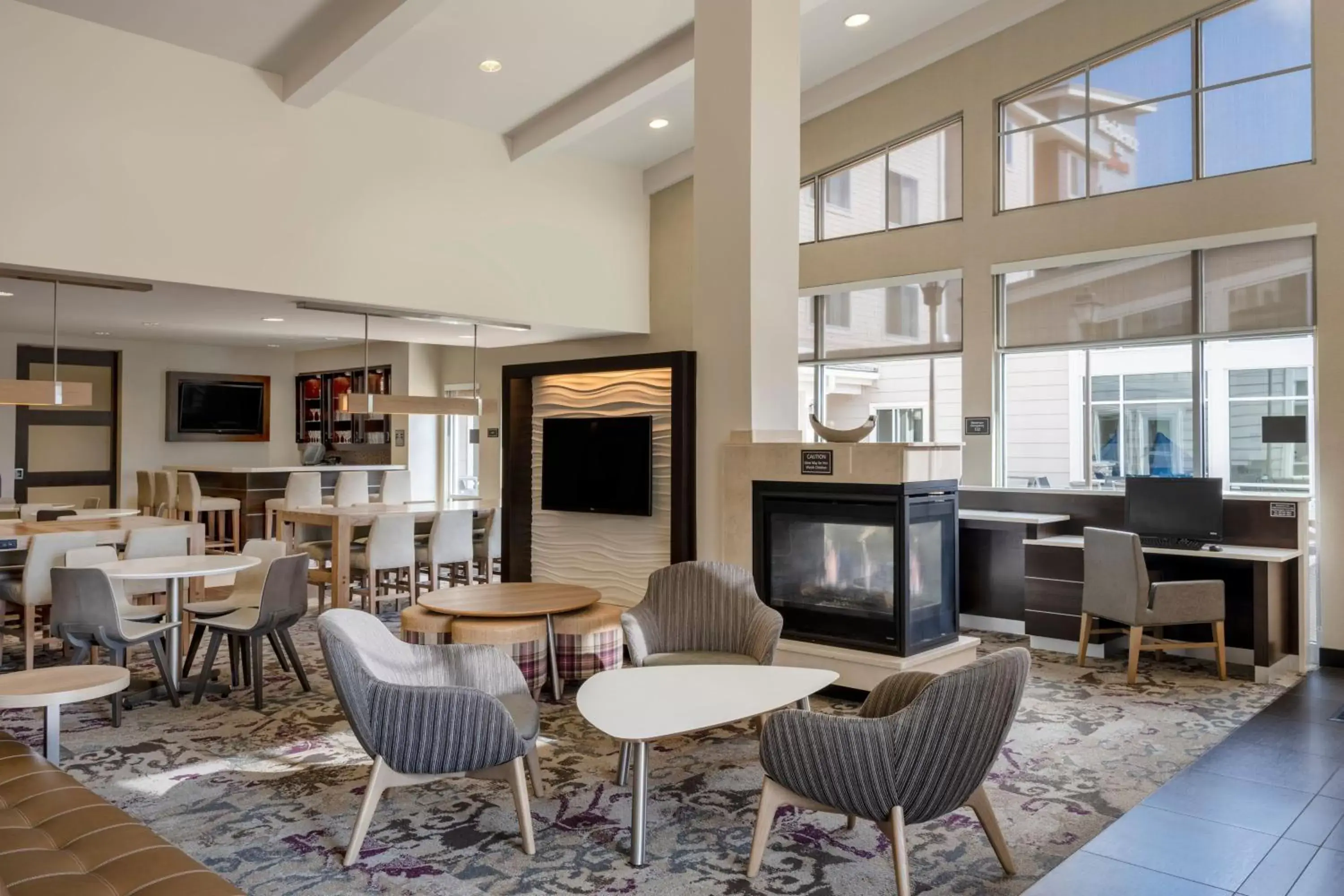 Lobby or reception, Lounge/Bar in Residence Inn by Marriott Bloomington