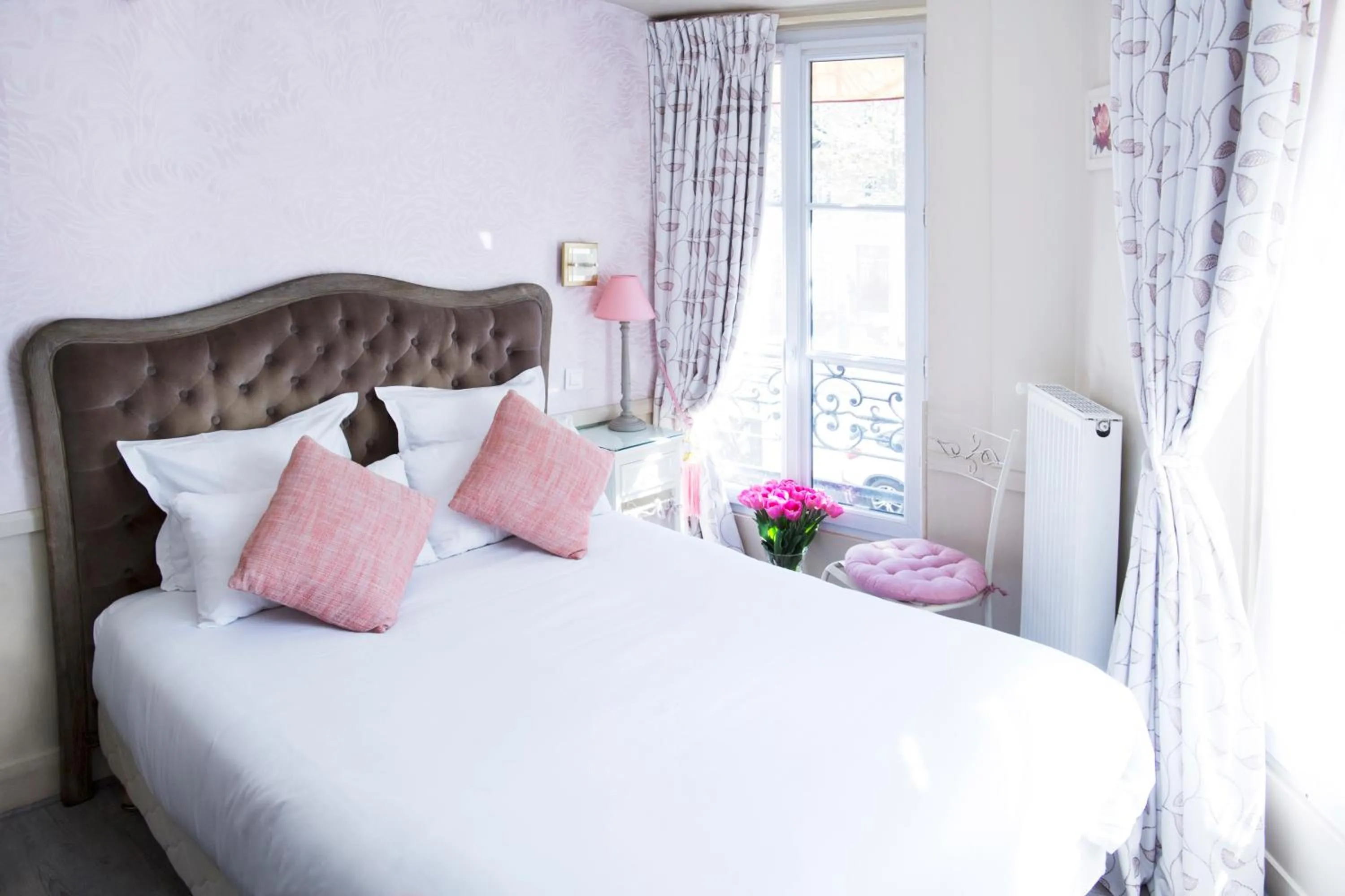 Bedroom, Bed in Hôtel de la Motte Picquet