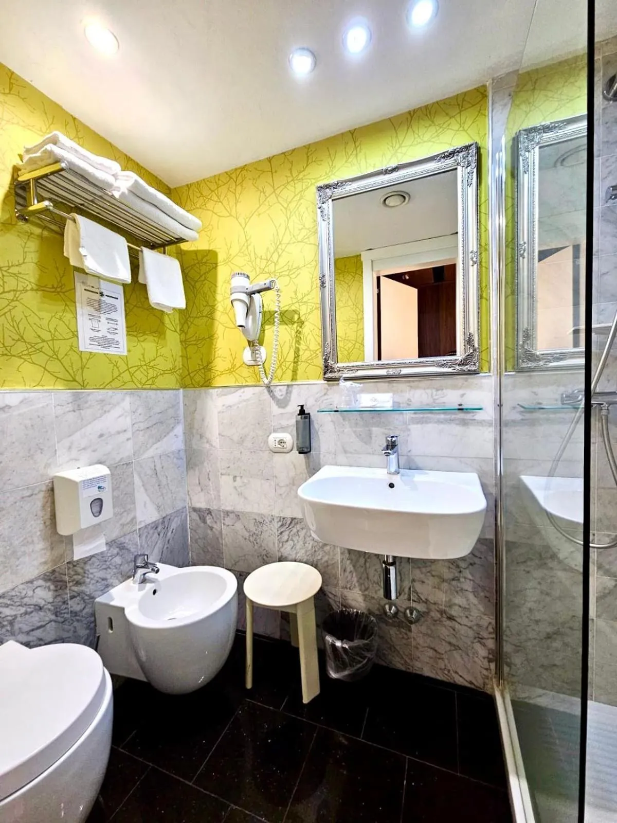 Bathroom in Canova Hotel