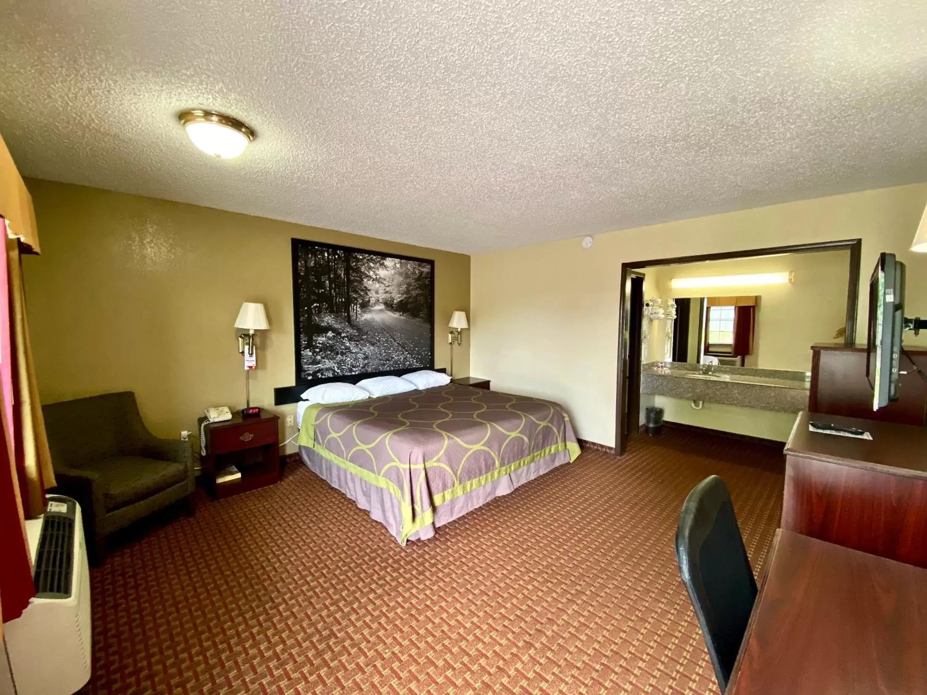 Photo of the whole room in Super 8 by Wyndham Shawnee
