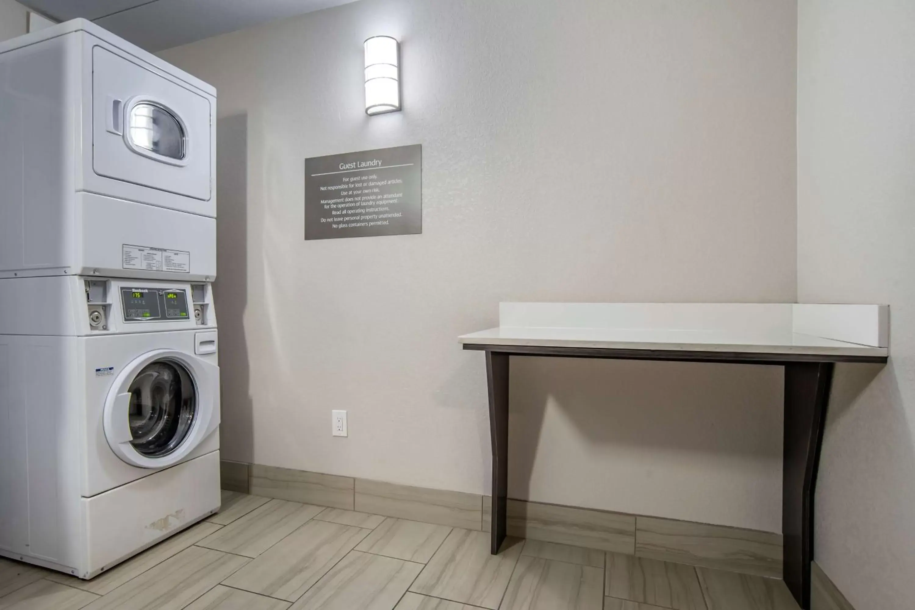 laundry, Kitchen/Kitchenette in Best Western Brewton Inn