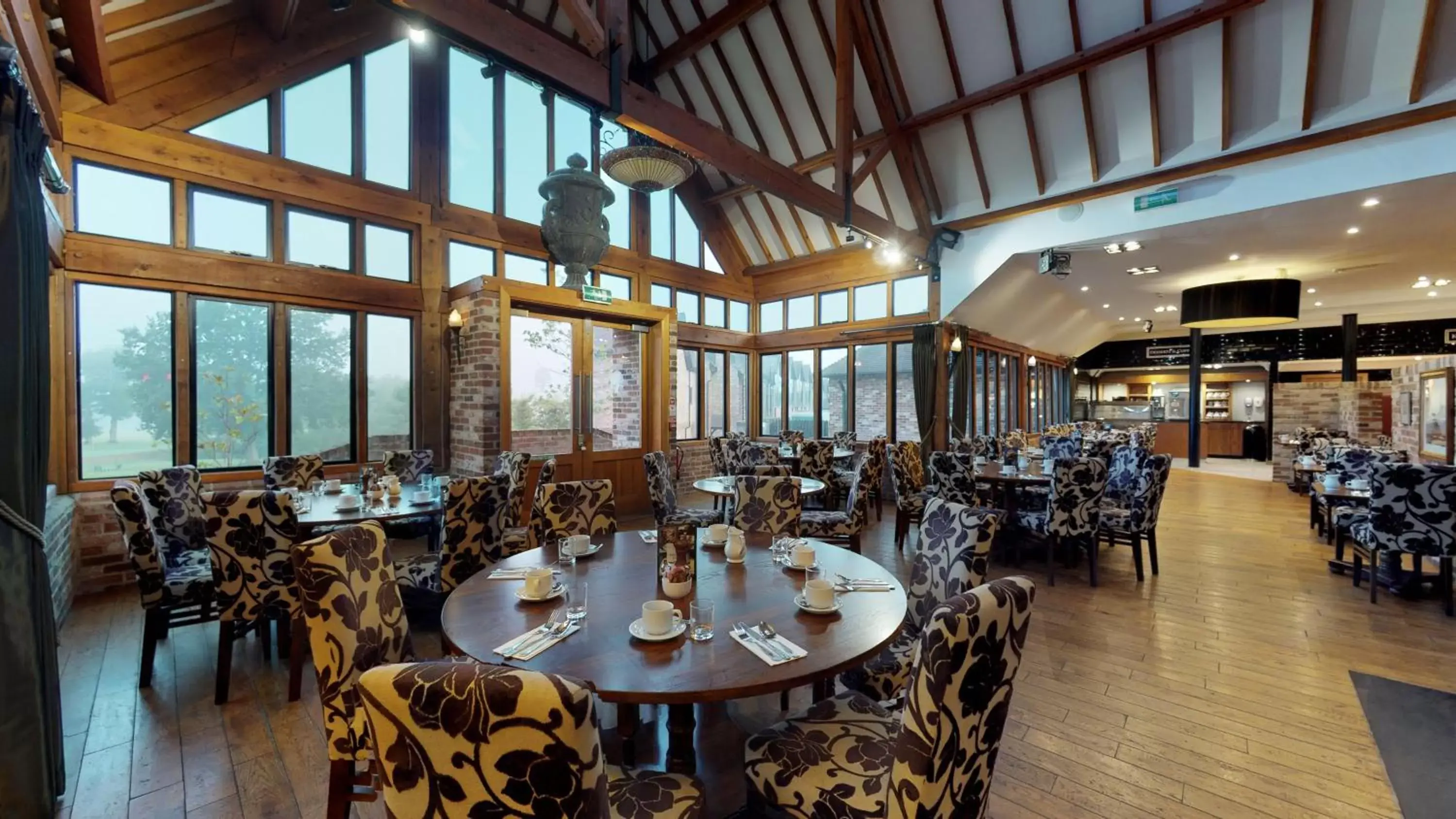 Restaurant/Places to Eat in Old Thorns Hotel & Resort