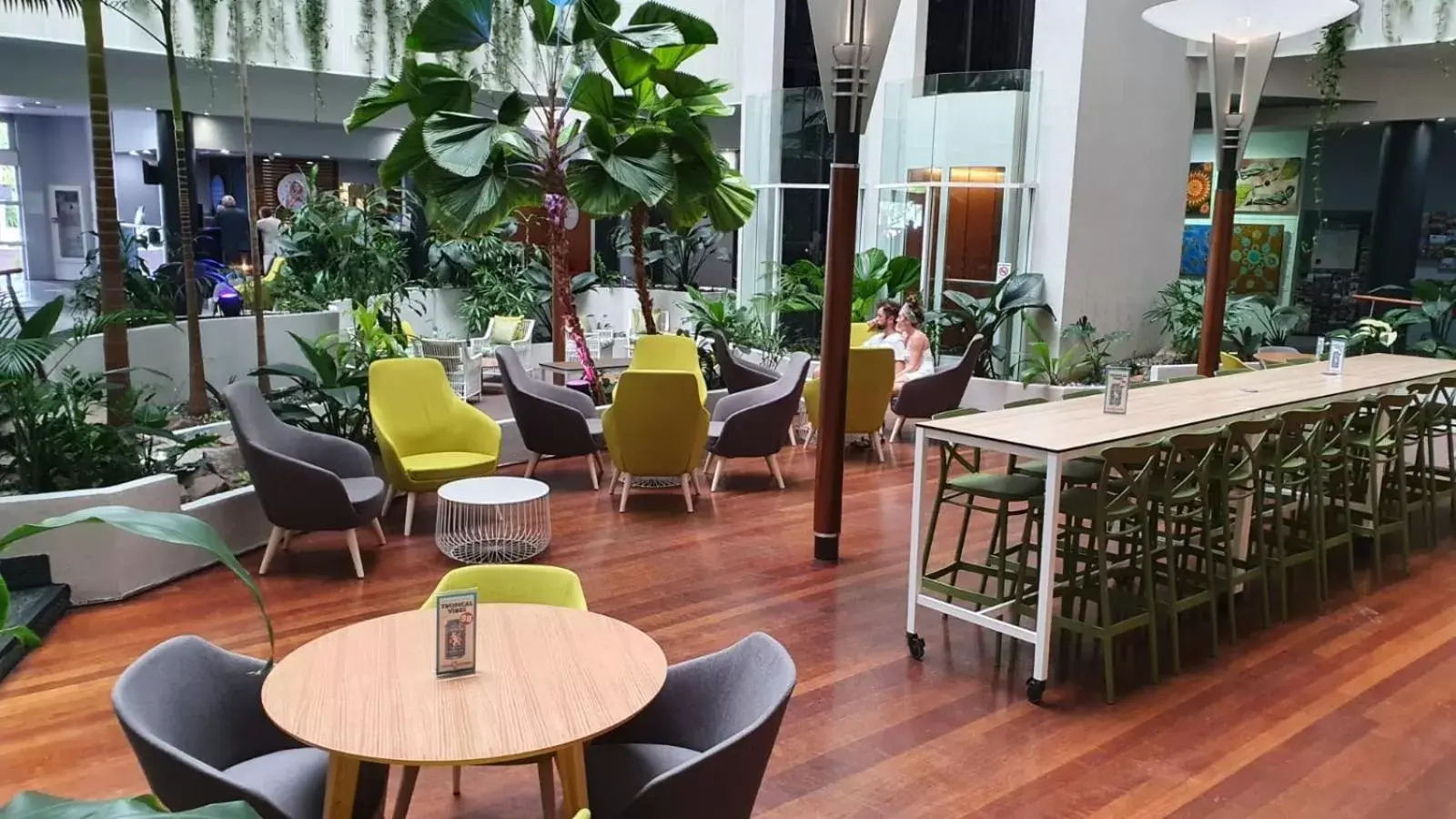 Lounge or bar, Restaurant/Places to Eat in Novotel Darwin CBD