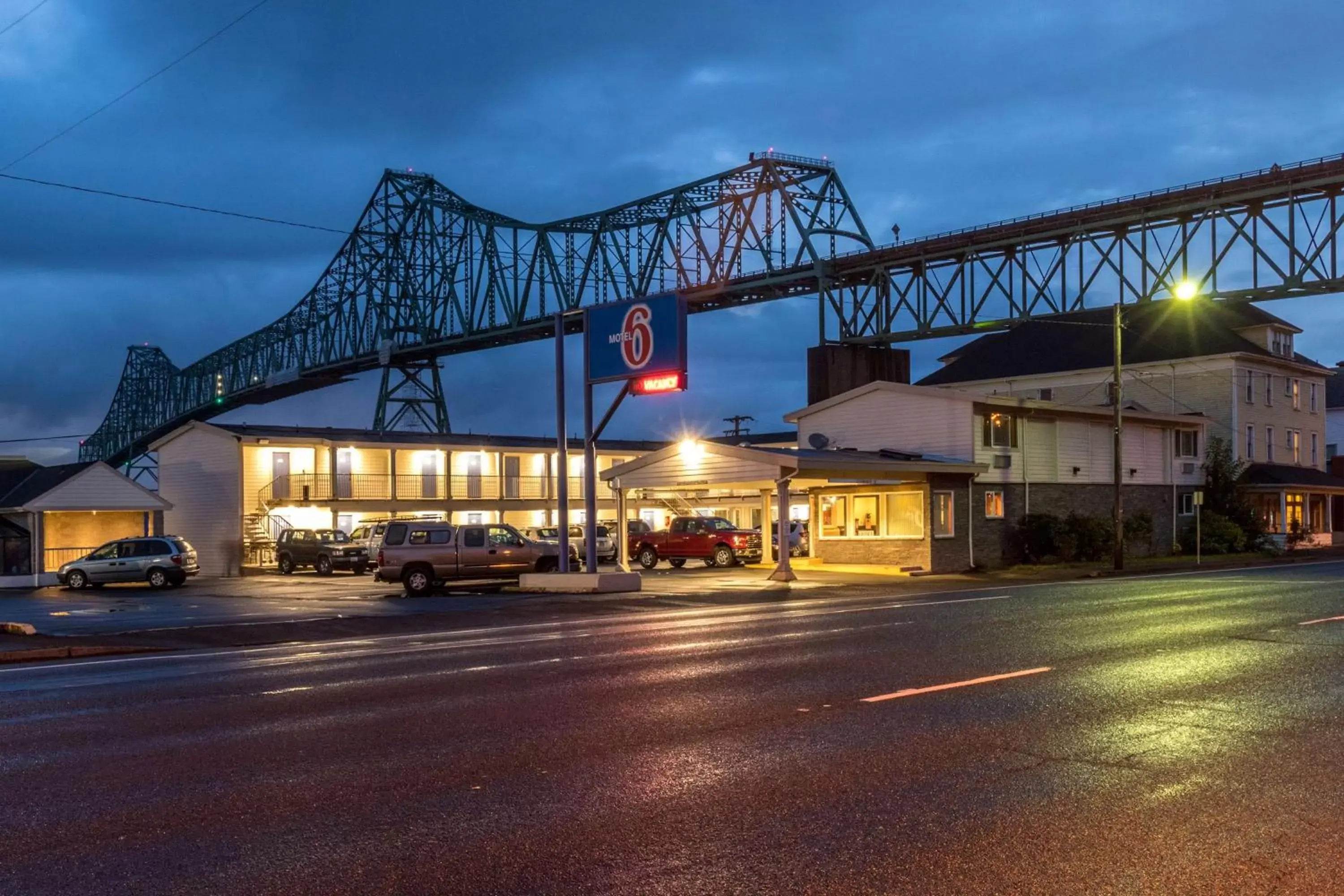 Property building in Motel 6-Astoria, OR Property building in Motel 6-Astoria, OR