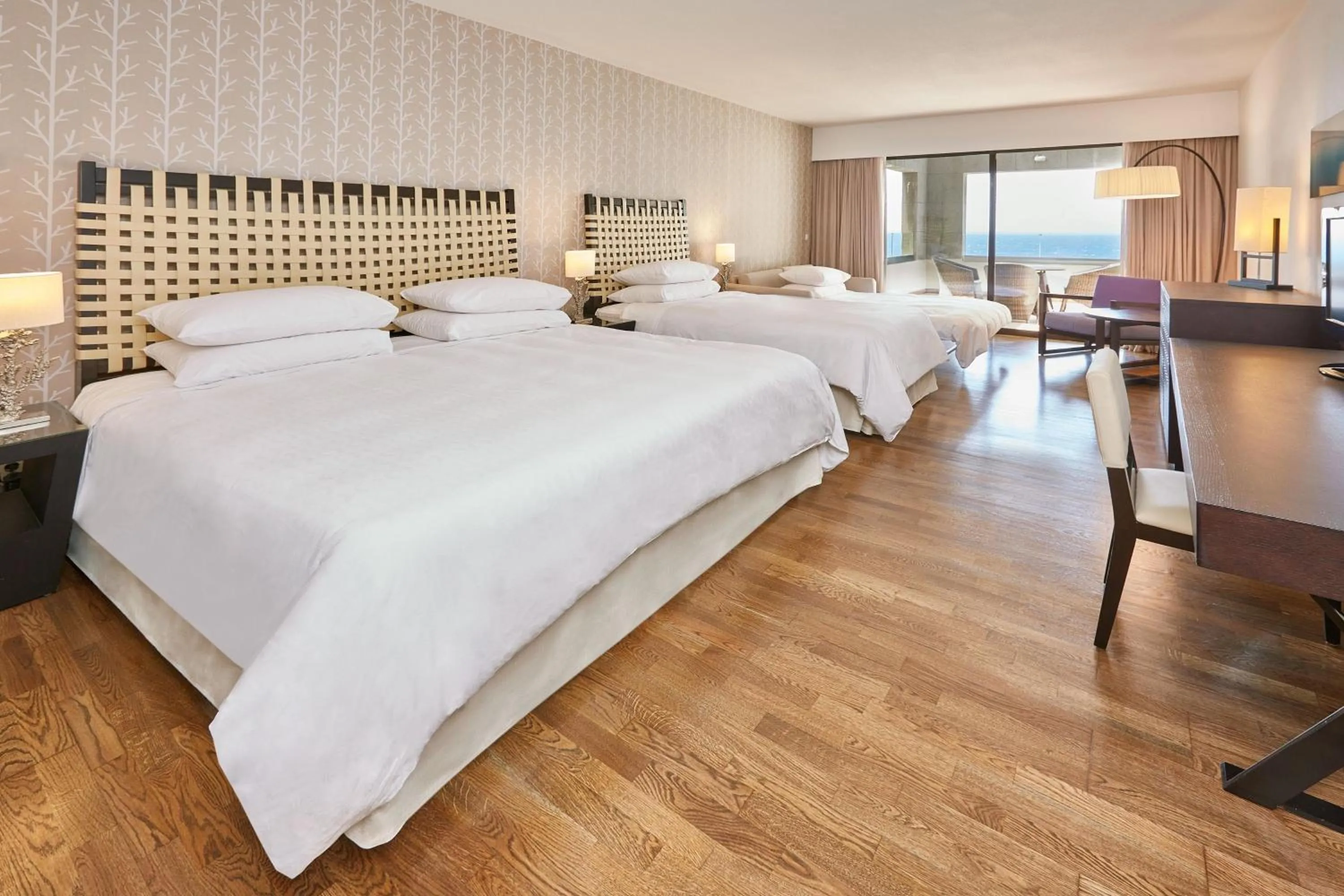 Photo of the whole room, Bed in Sheraton Rhodes Resort