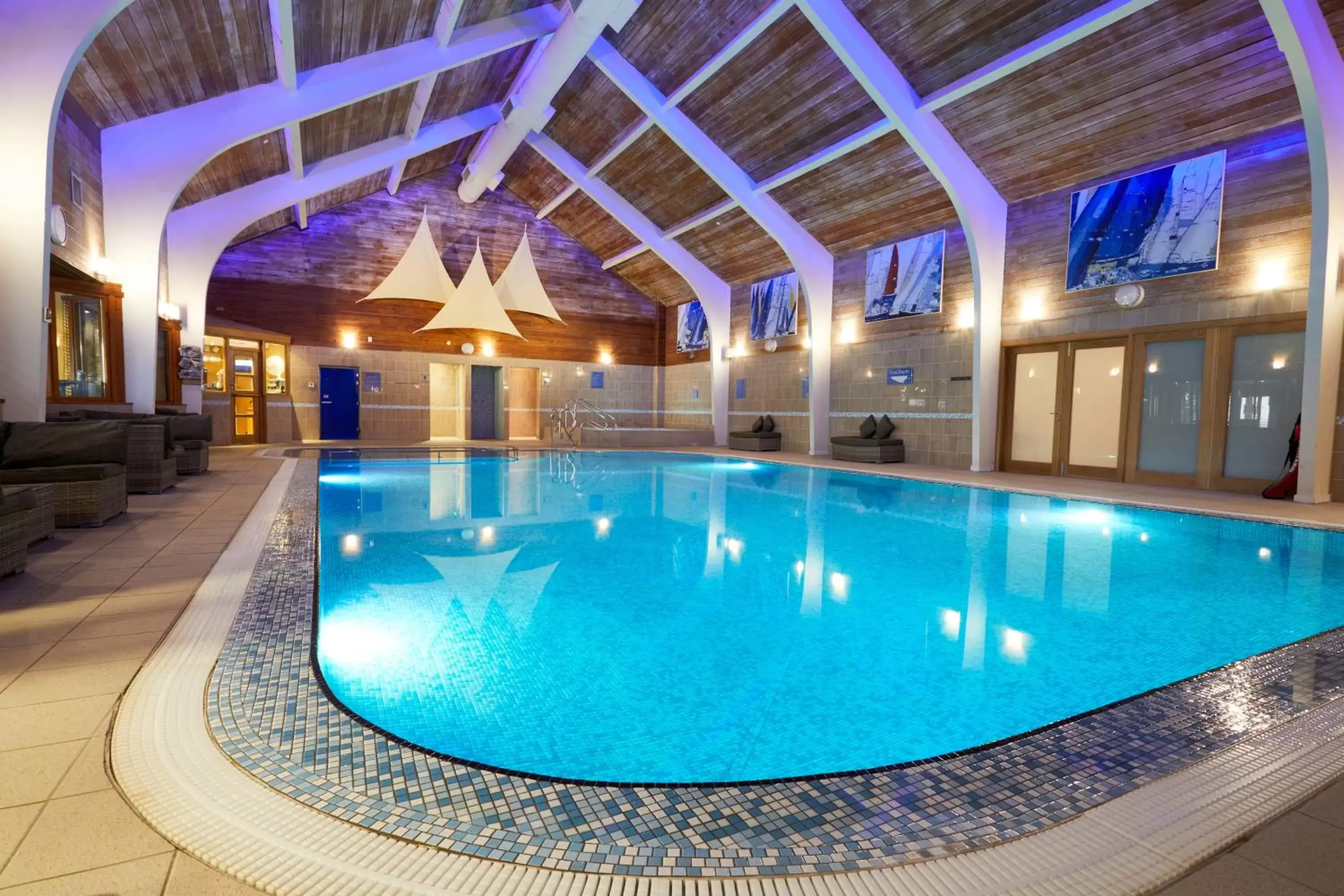 Swimming Pool in North Lakes Hotel and Spa