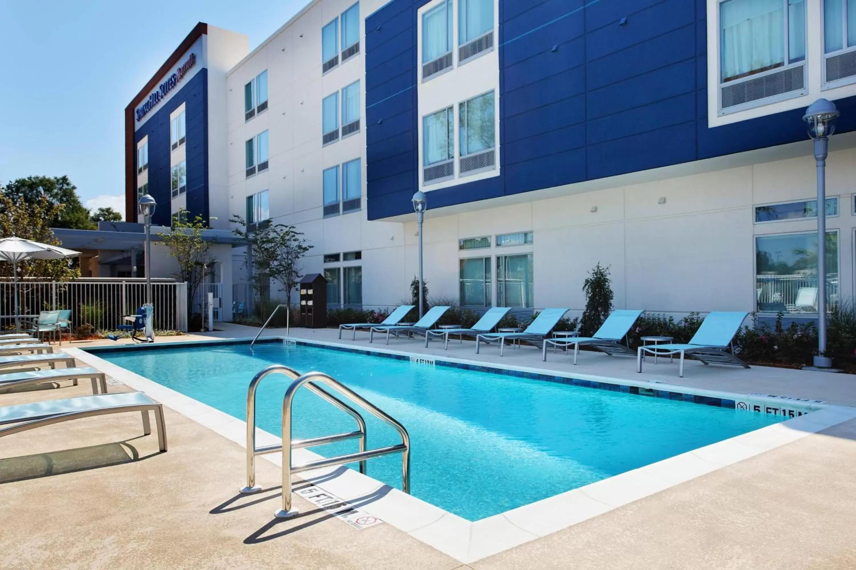 Swimming Pool in SpringHill Suites by Marriott Pensacola