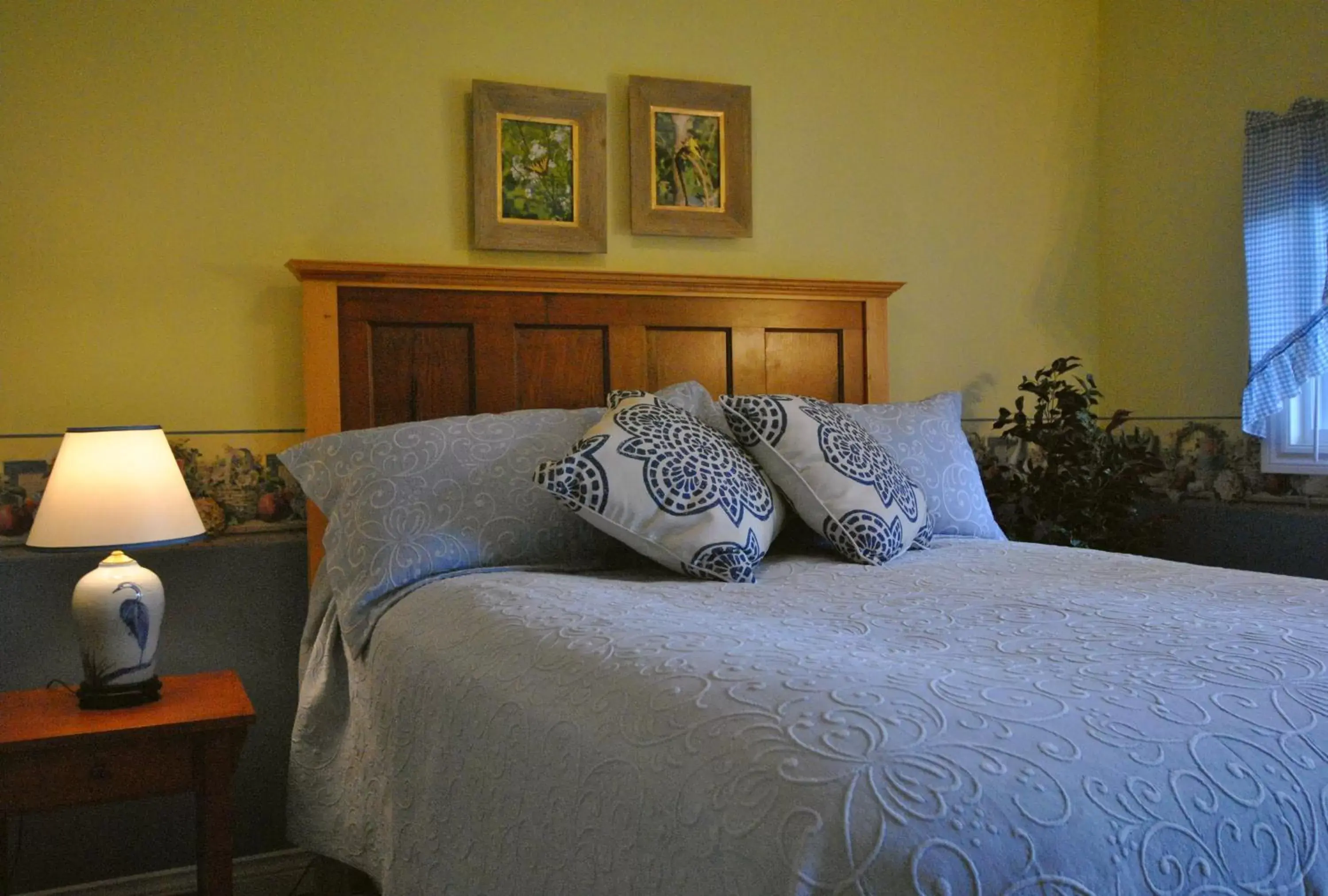 Bedroom, Bed in Dominion Hill Country Inn