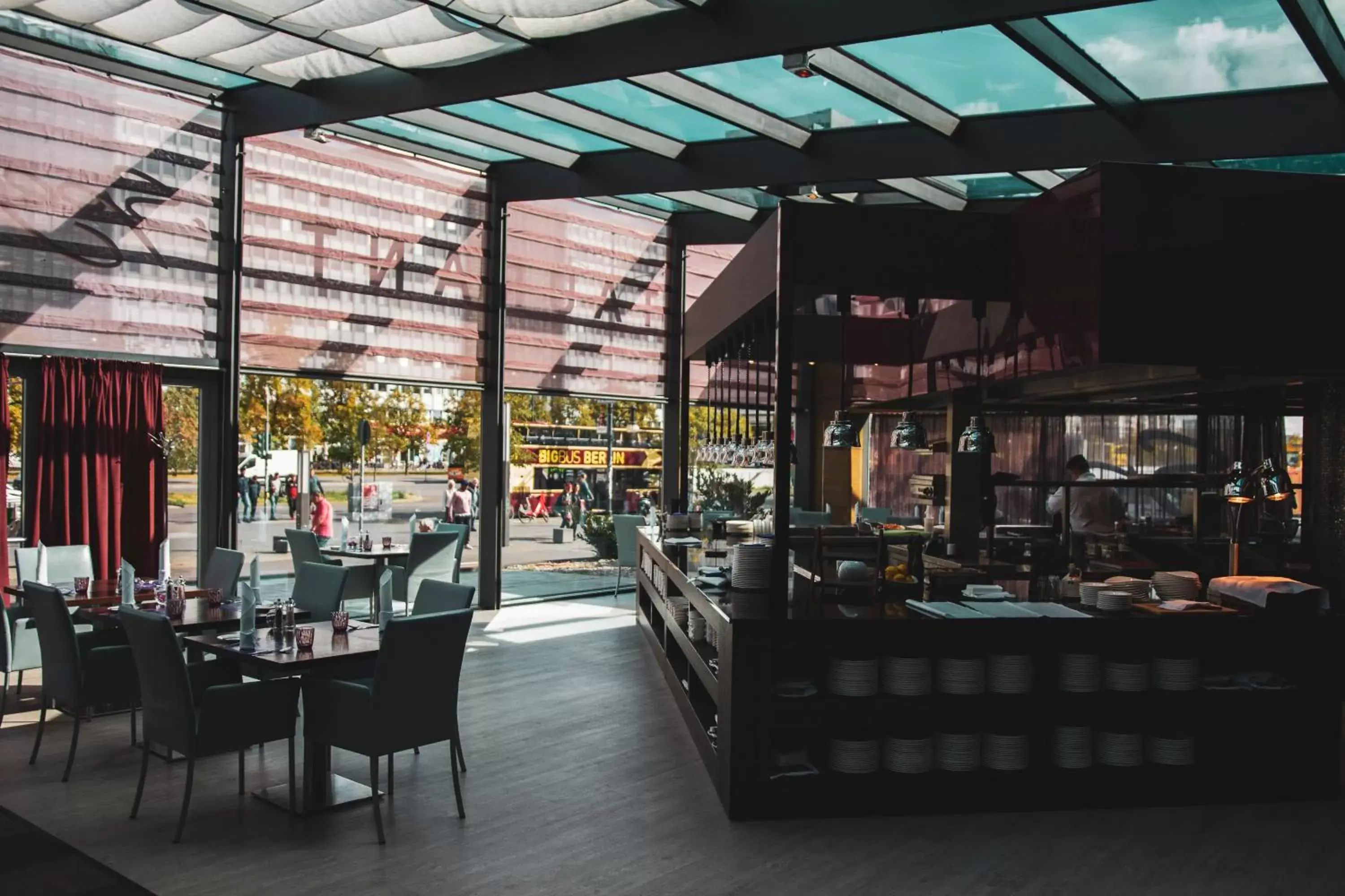 Restaurant/Places to Eat in Park Inn by Radisson Berlin Alexanderplatz