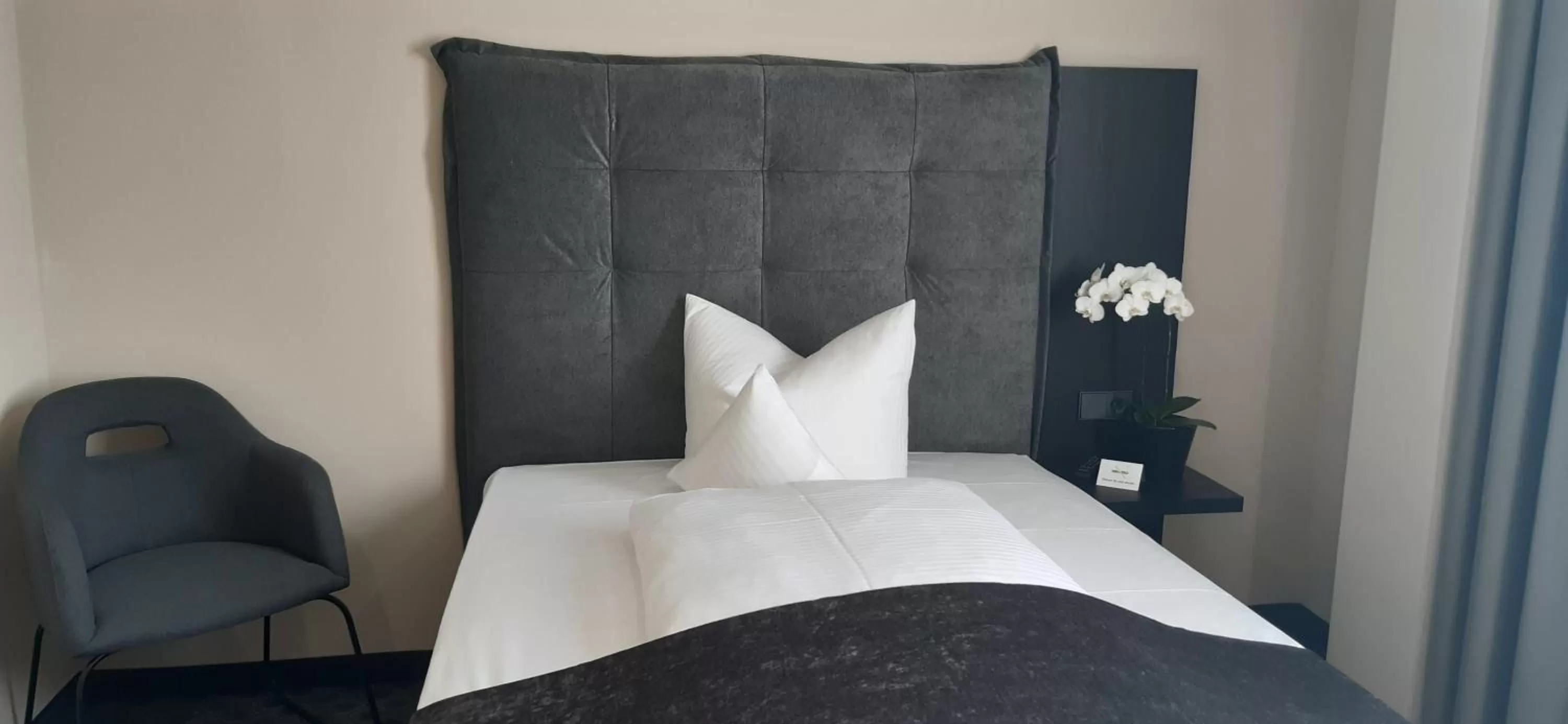 Photo of the whole room, Bed in Remstal Hotel