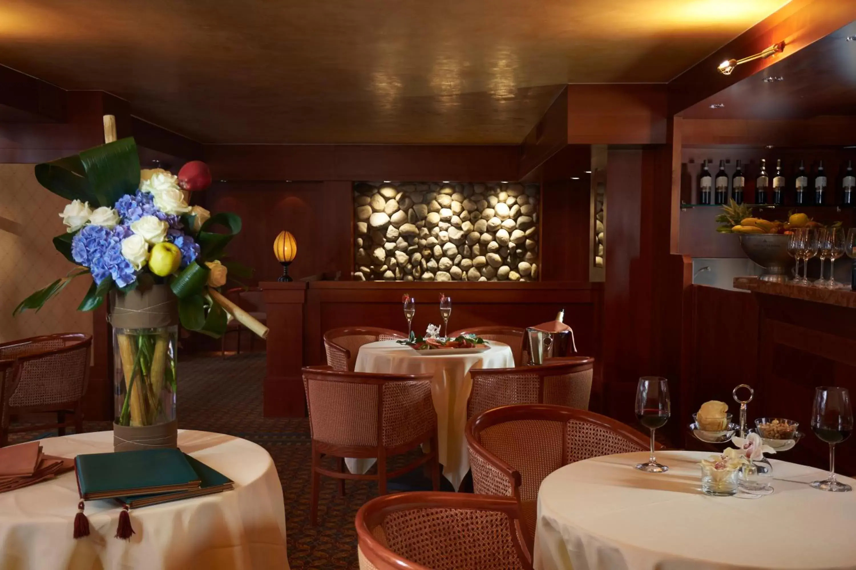 Lounge or bar, Restaurant/Places to Eat in Sina De La Ville