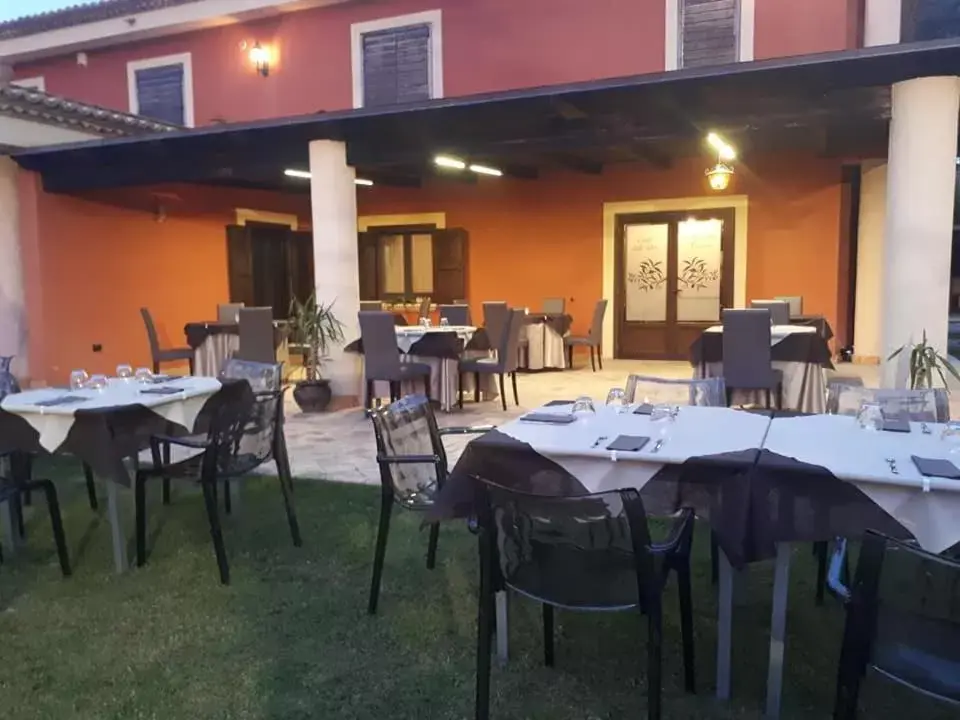 Restaurant/Places to Eat in Casale degli Ulivi