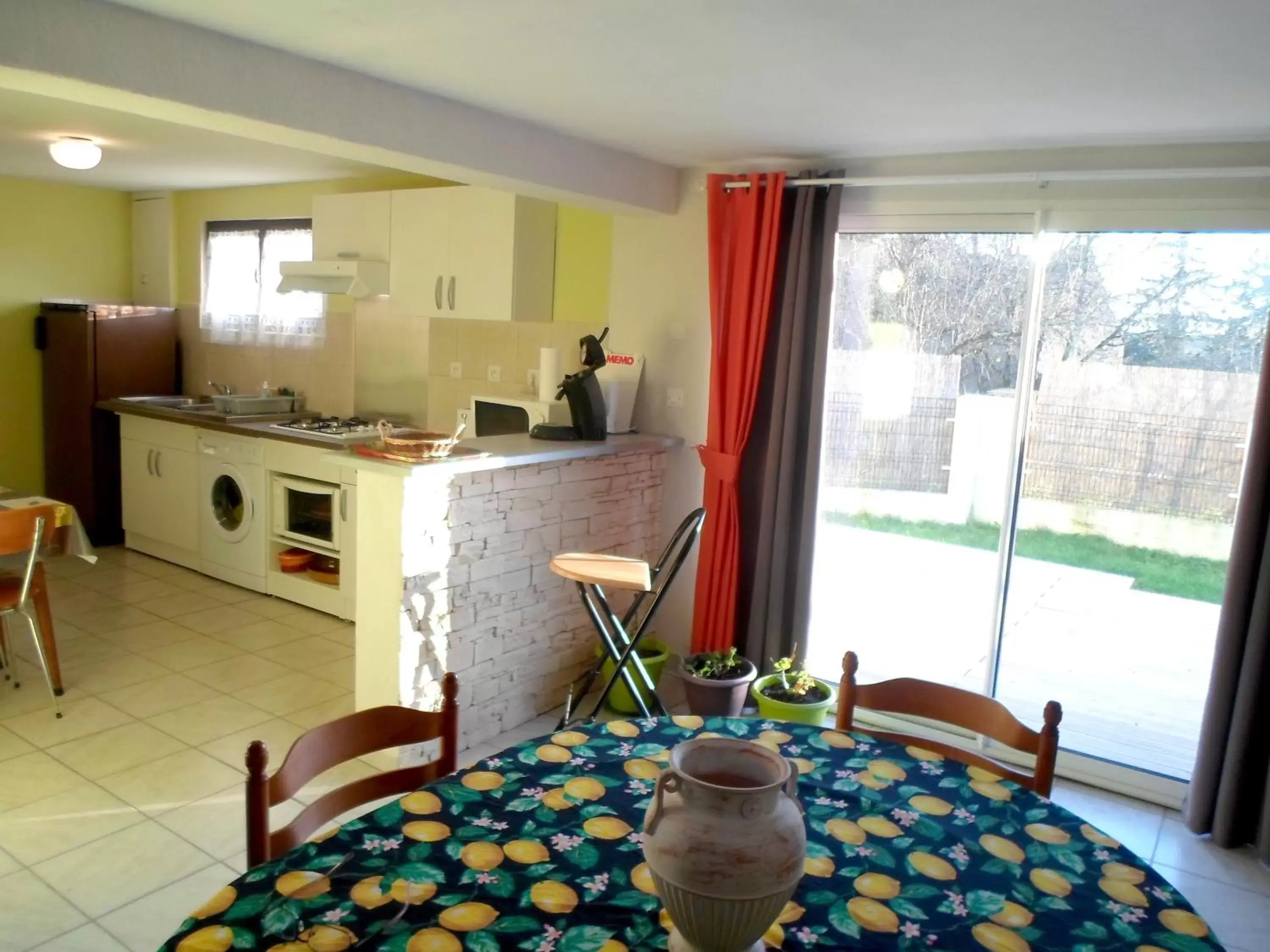 Dining area in Chambres d'Hôtes Le Clos du Murier