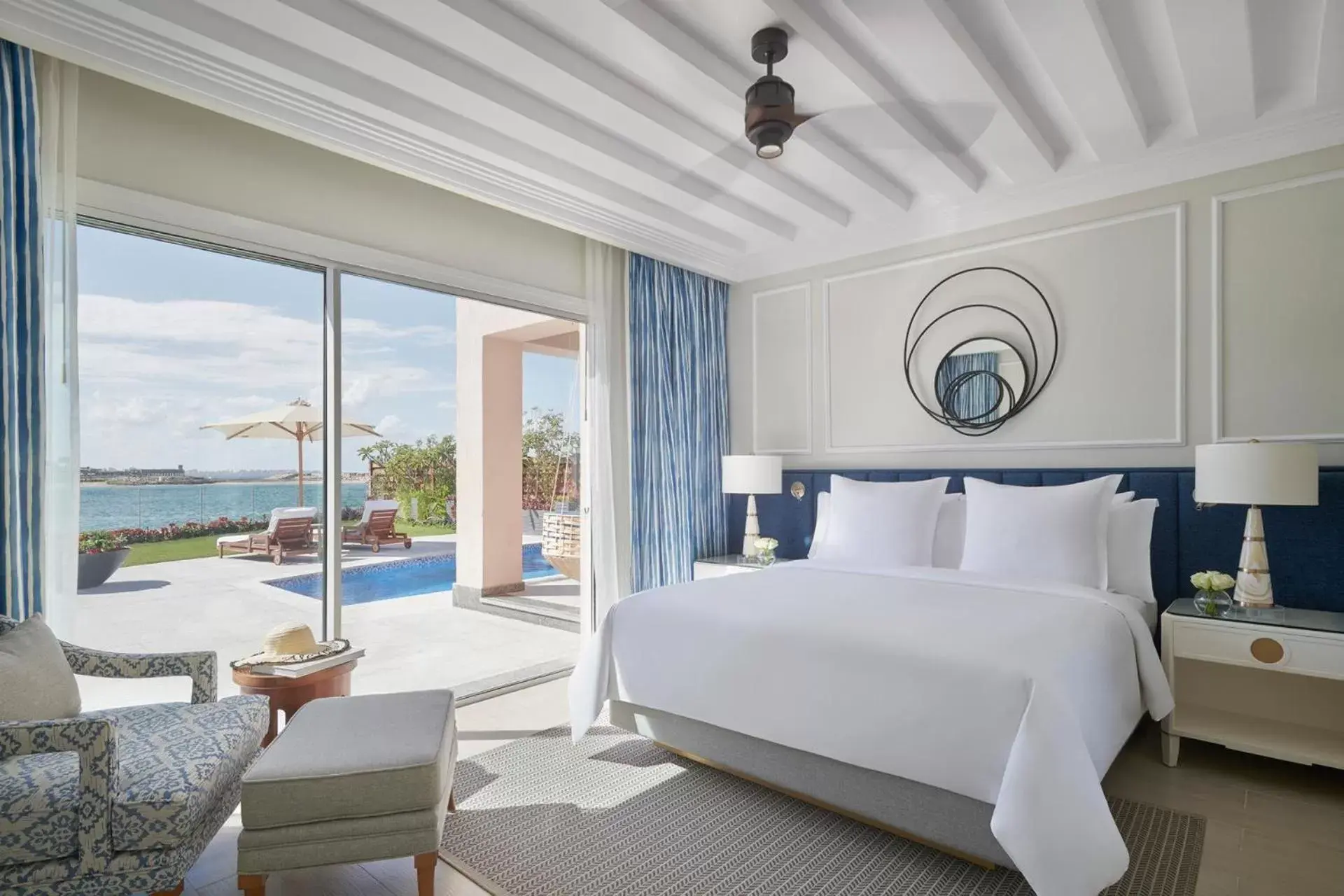 Photo of the whole room, Bed in Four Seasons Hotel Alexandria At San Stefano Photo of the whole room, Bed in Four Seasons Hotel Alexandria At San Stefano