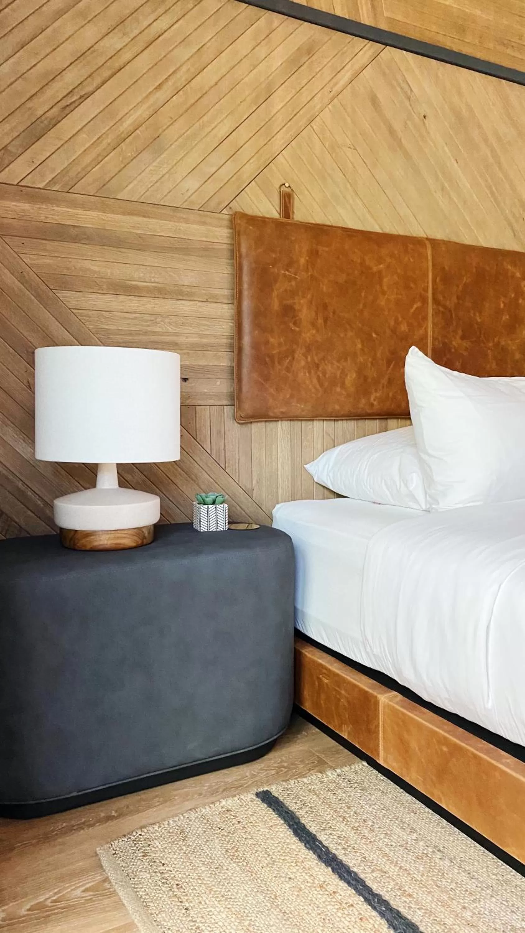 Bed in Calistoga Motor Lodge and Spa