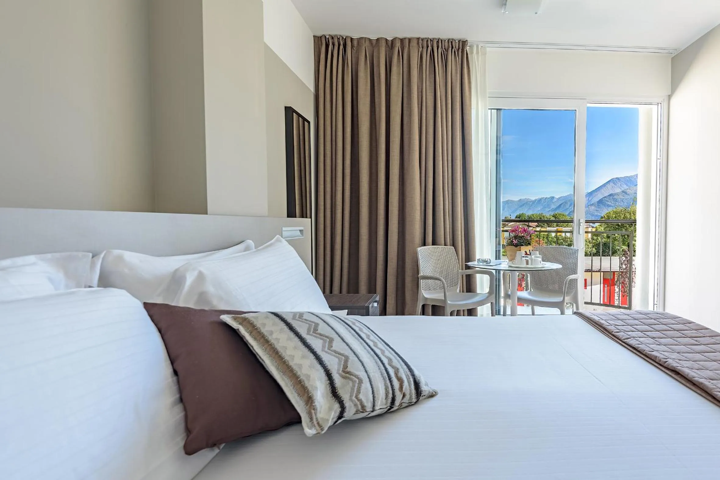 Coffee/tea facilities, Bed in Hotel Vischi