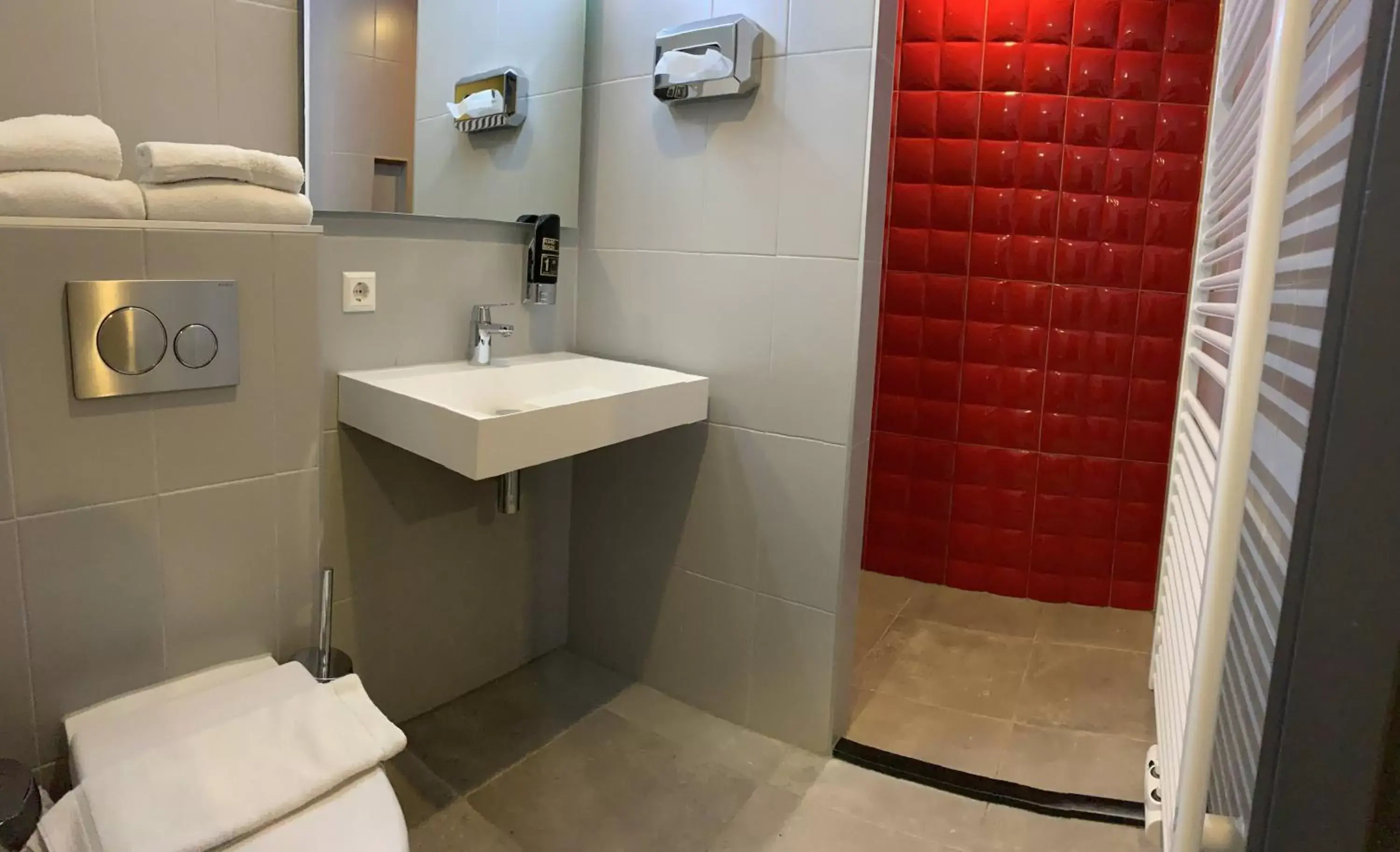 Bathroom in Hotel De Looier