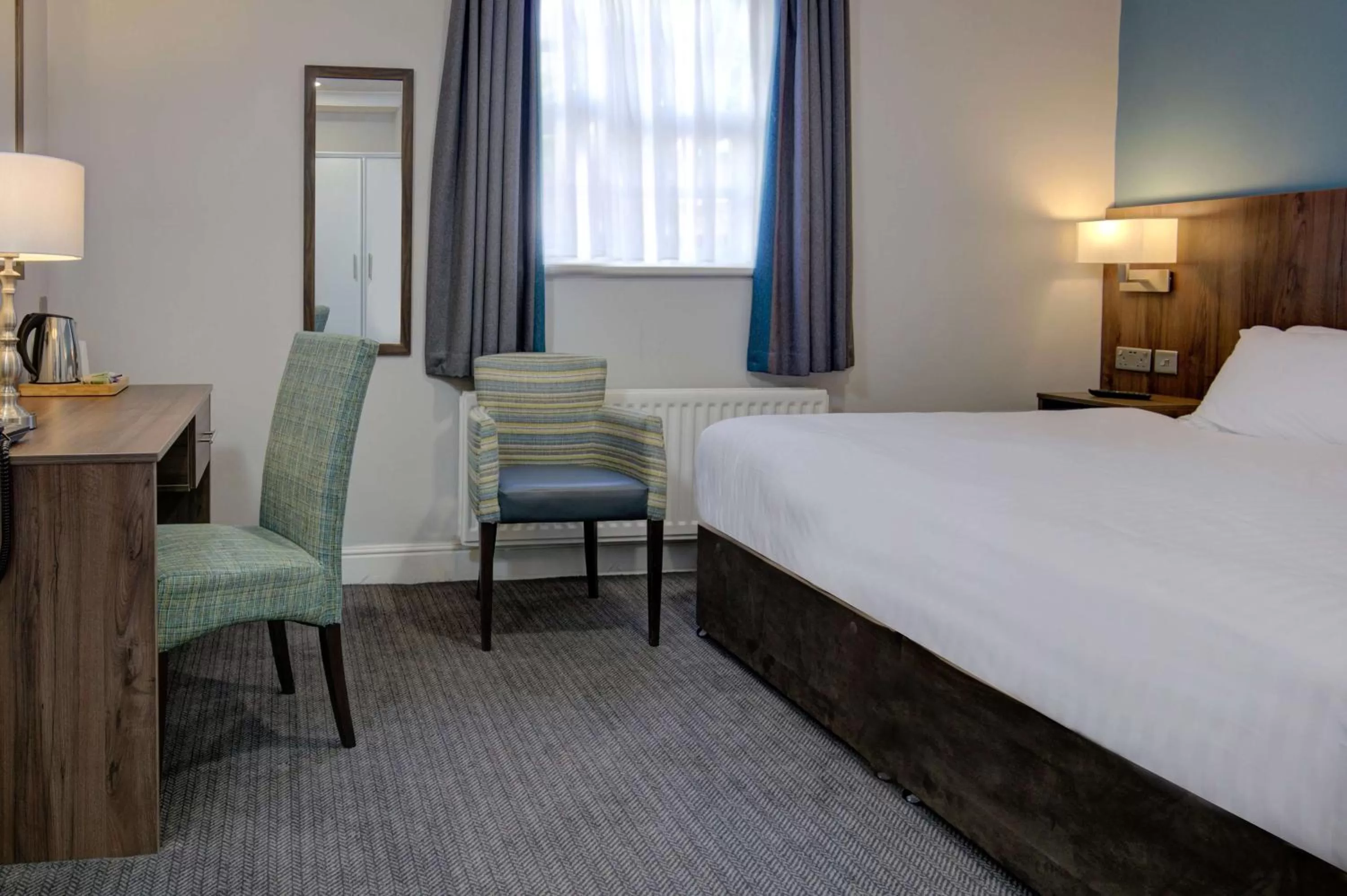 Bedroom, Bed in The Jephson Hotel; BW Signature Collection