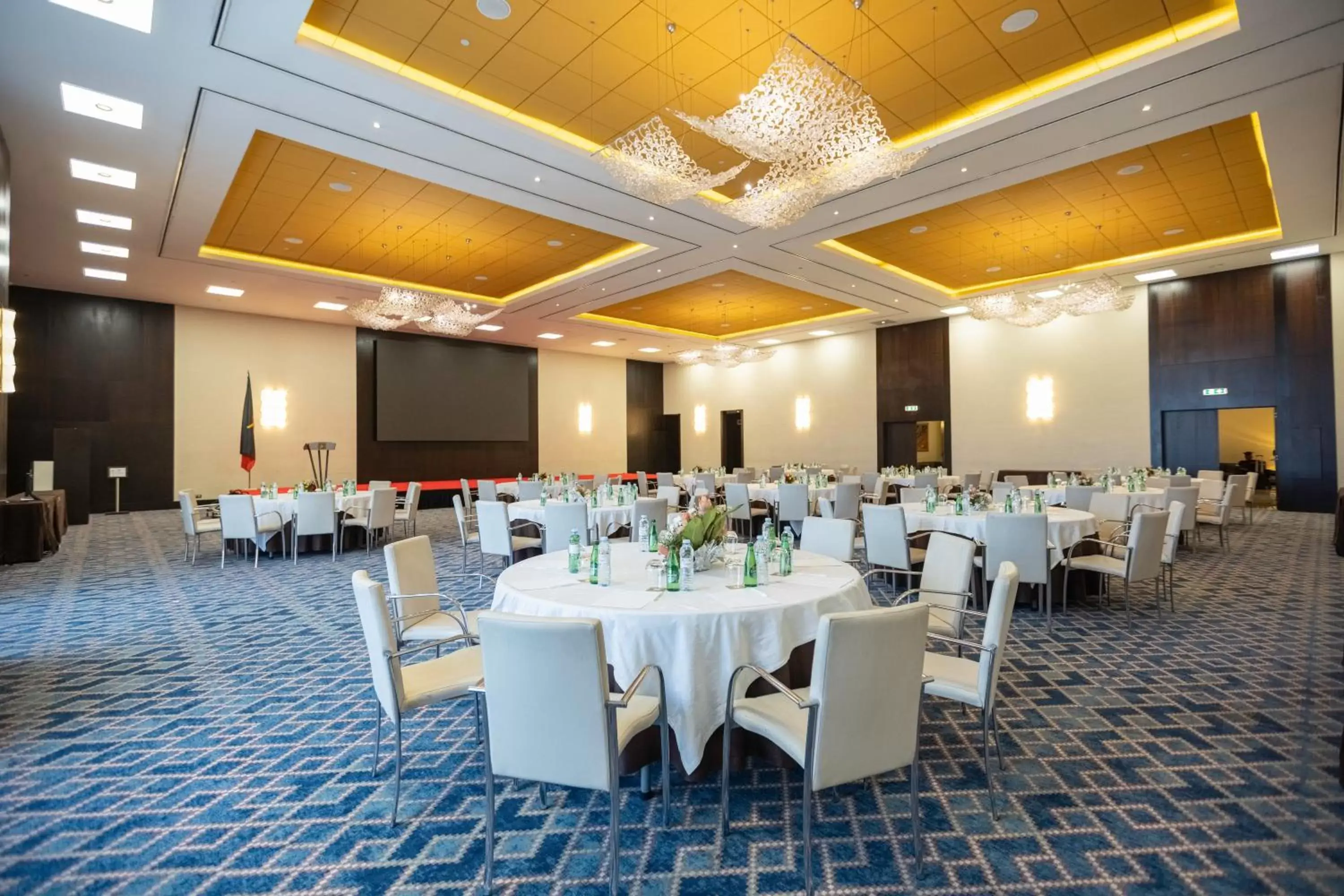 Meeting/conference room in EPIC SANA Luanda Hotel