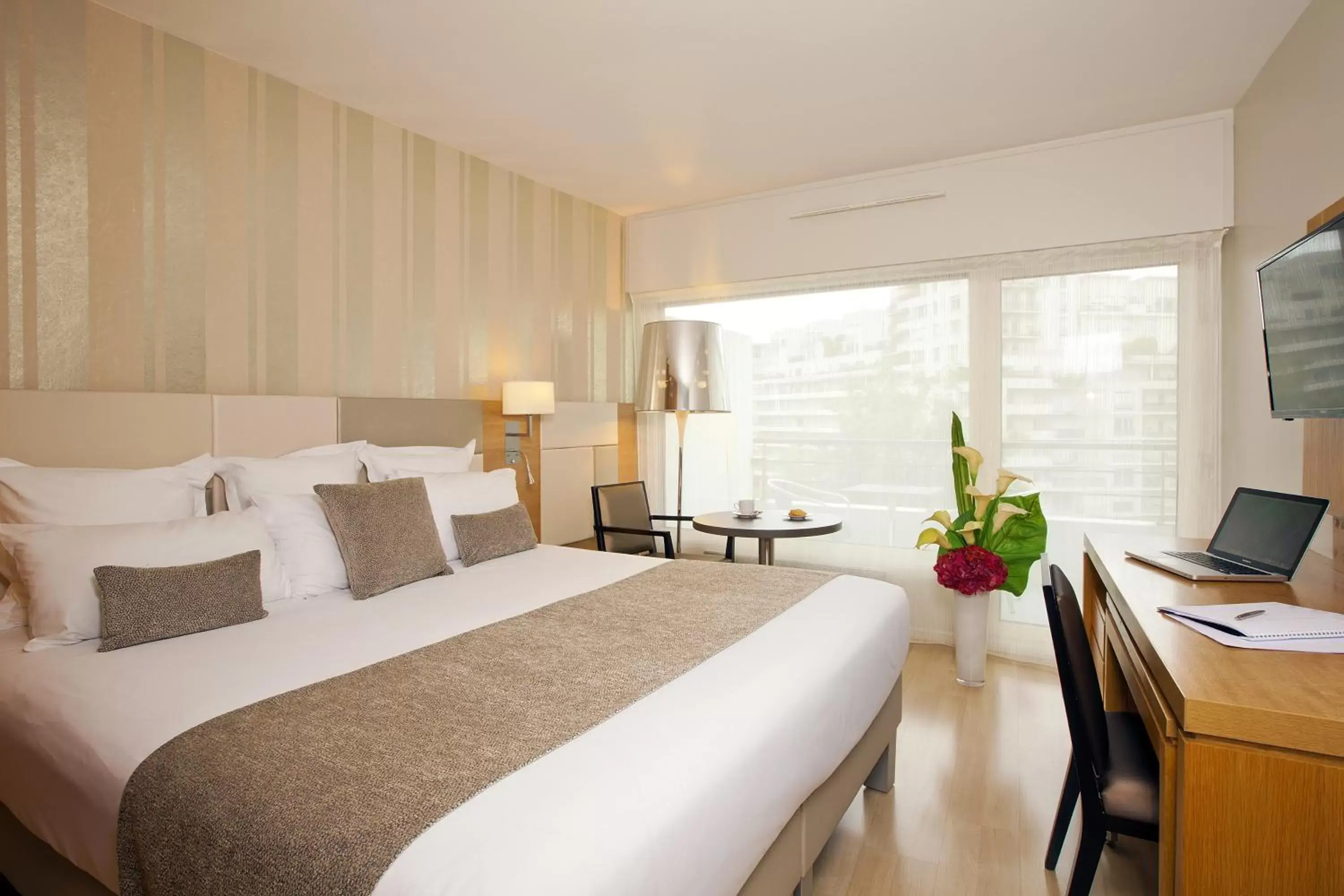 Studio (2 Adults) in Residhome Courbevoie La Défense Studio (2 Adults) in Residhome Courbevoie La Défense