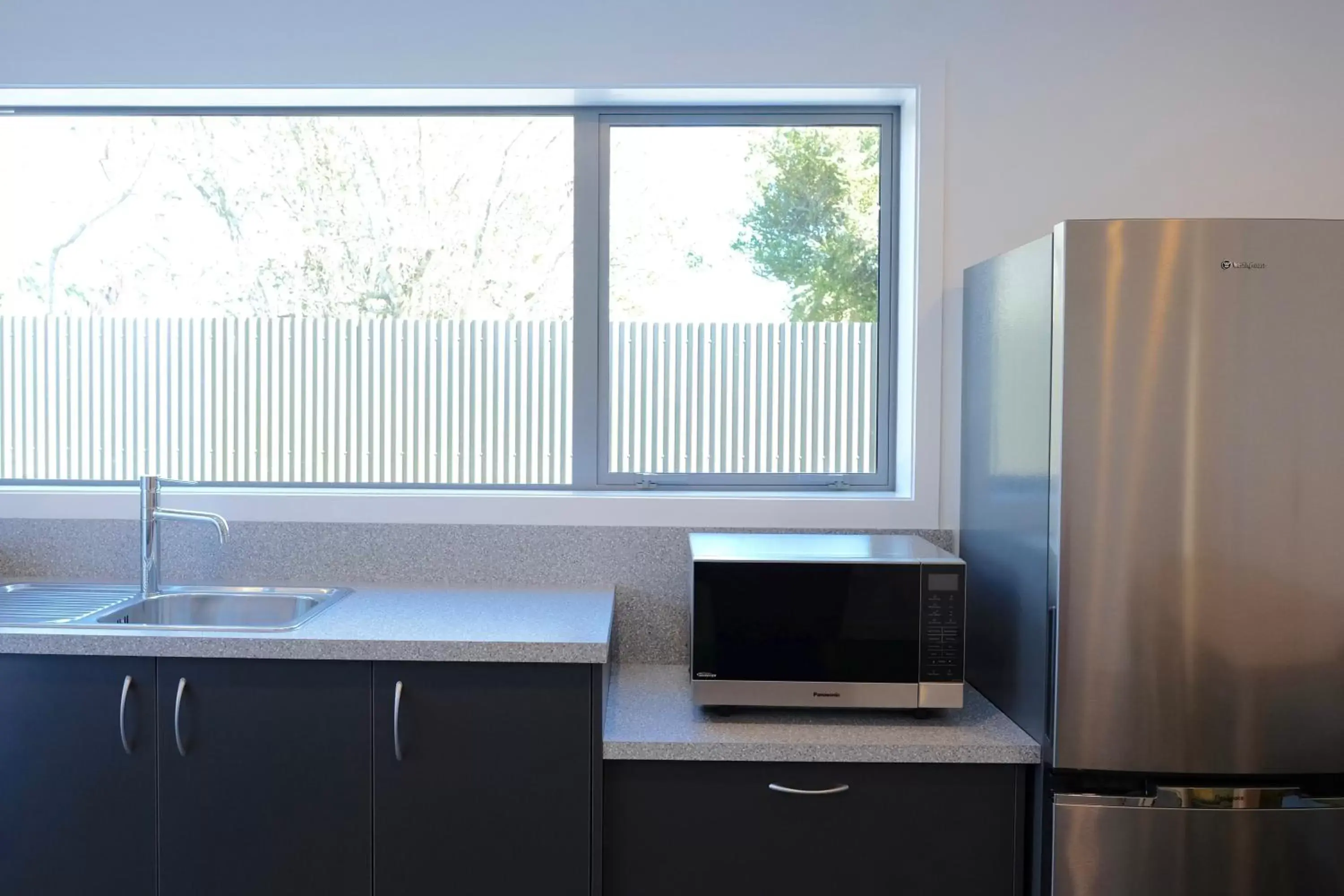 Kitchen/Kitchenette in Stopforths Motel