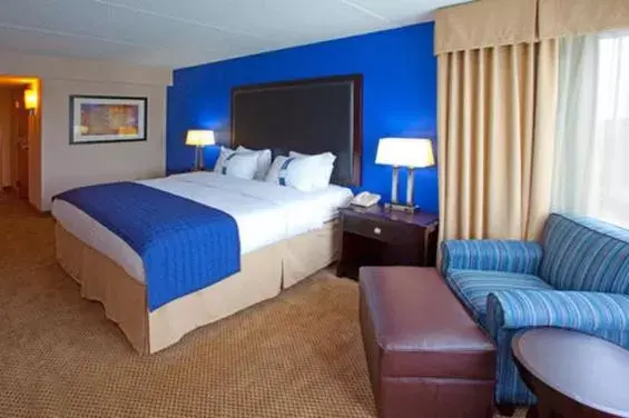 Photo of the whole room, Bed in Holiday Inn Manassas - Battlefield, an IHG Hotel