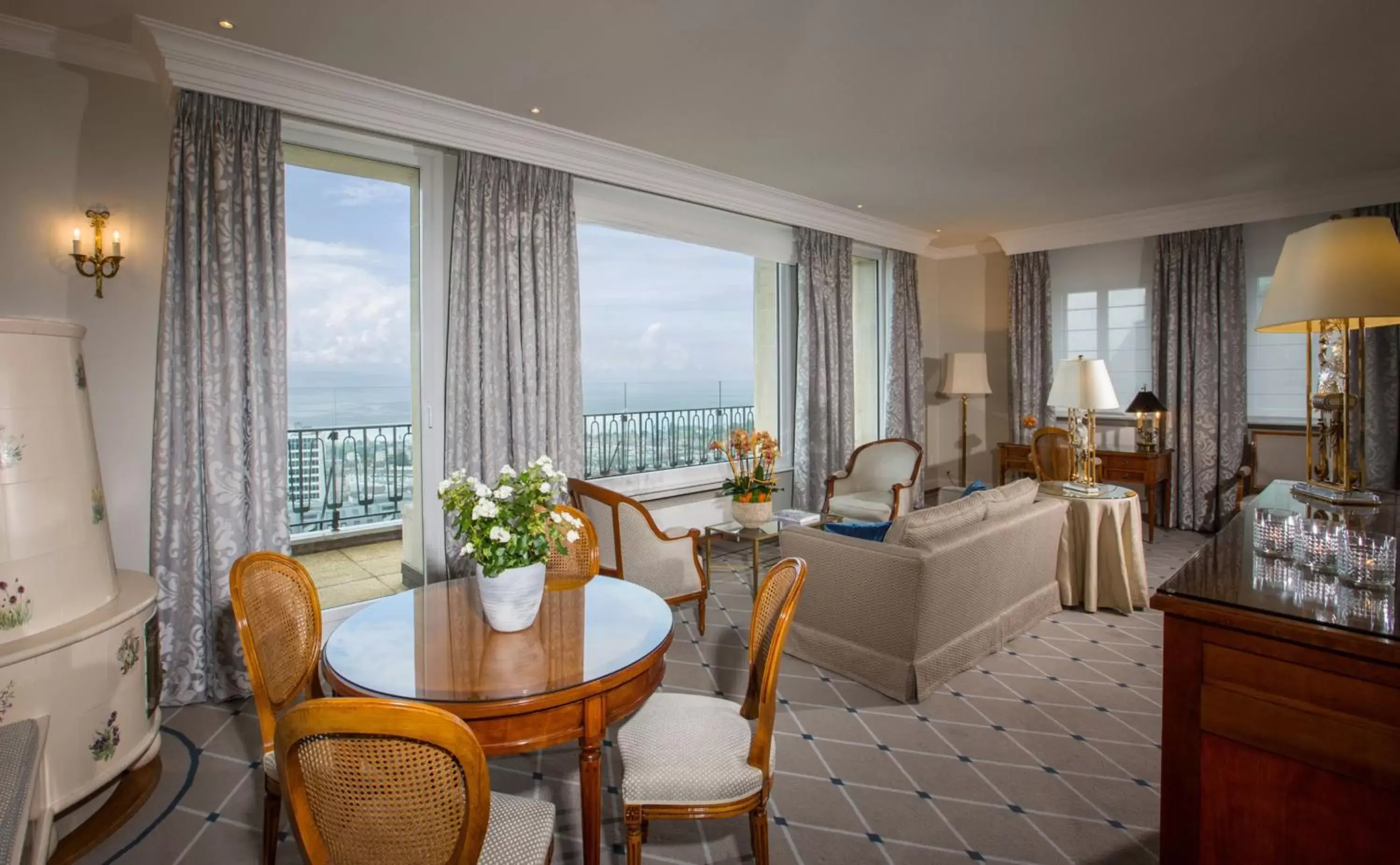 Dining area in Hôtel de la Paix Lausanne