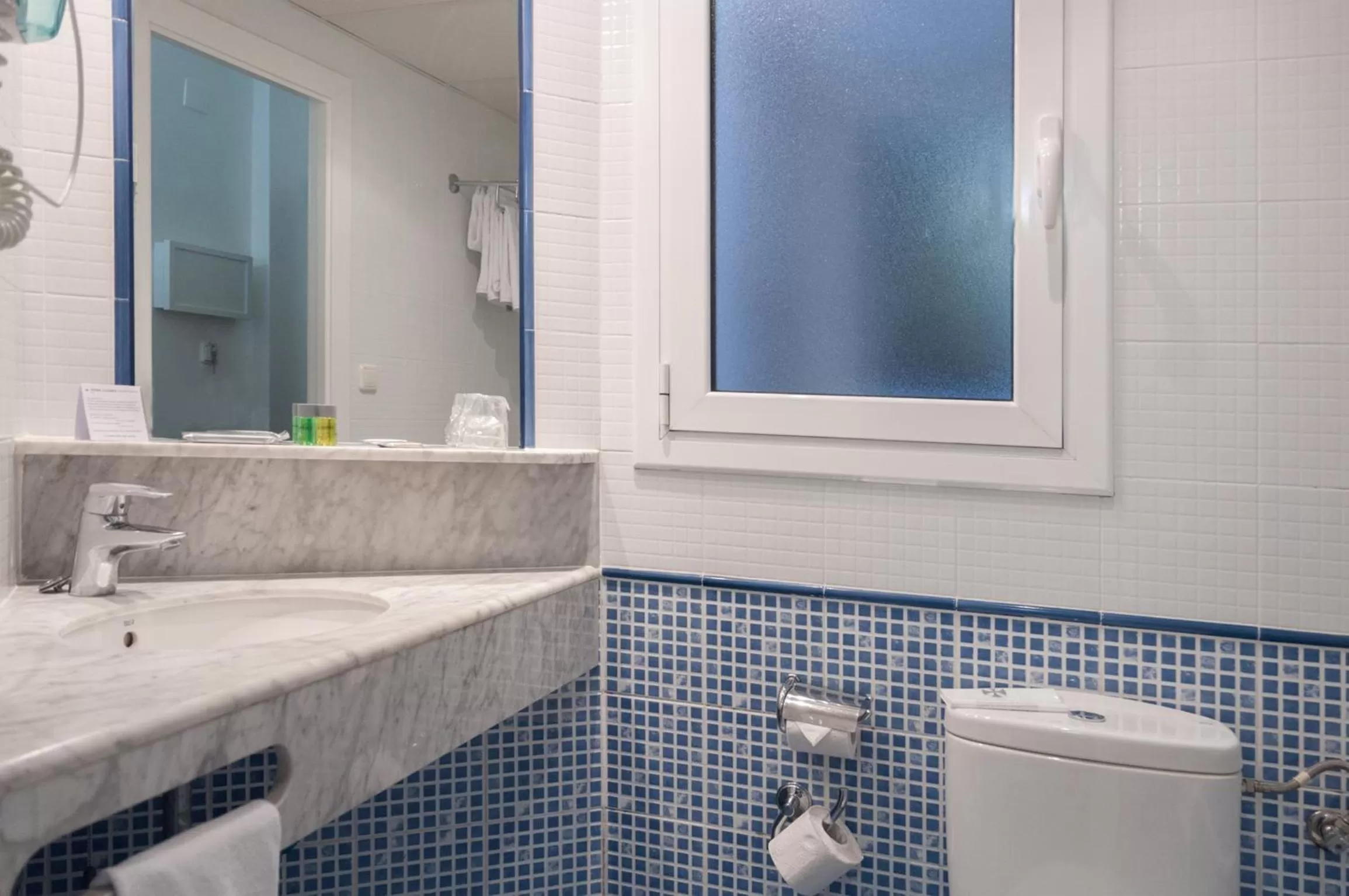 Bathroom in Aparthotel Atenea Calabria