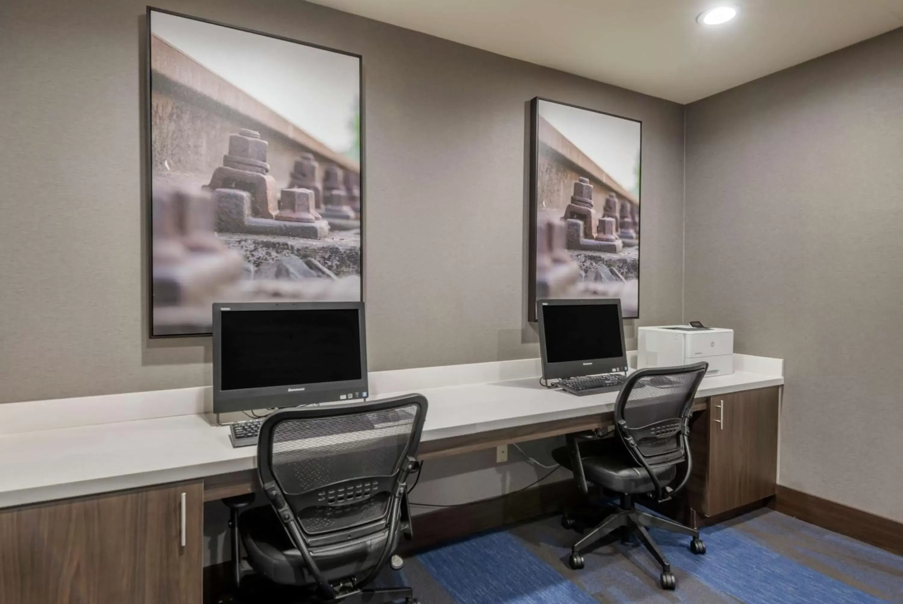 Business facilities, Business Area/Conference Room in Hampton Inn Brownwood