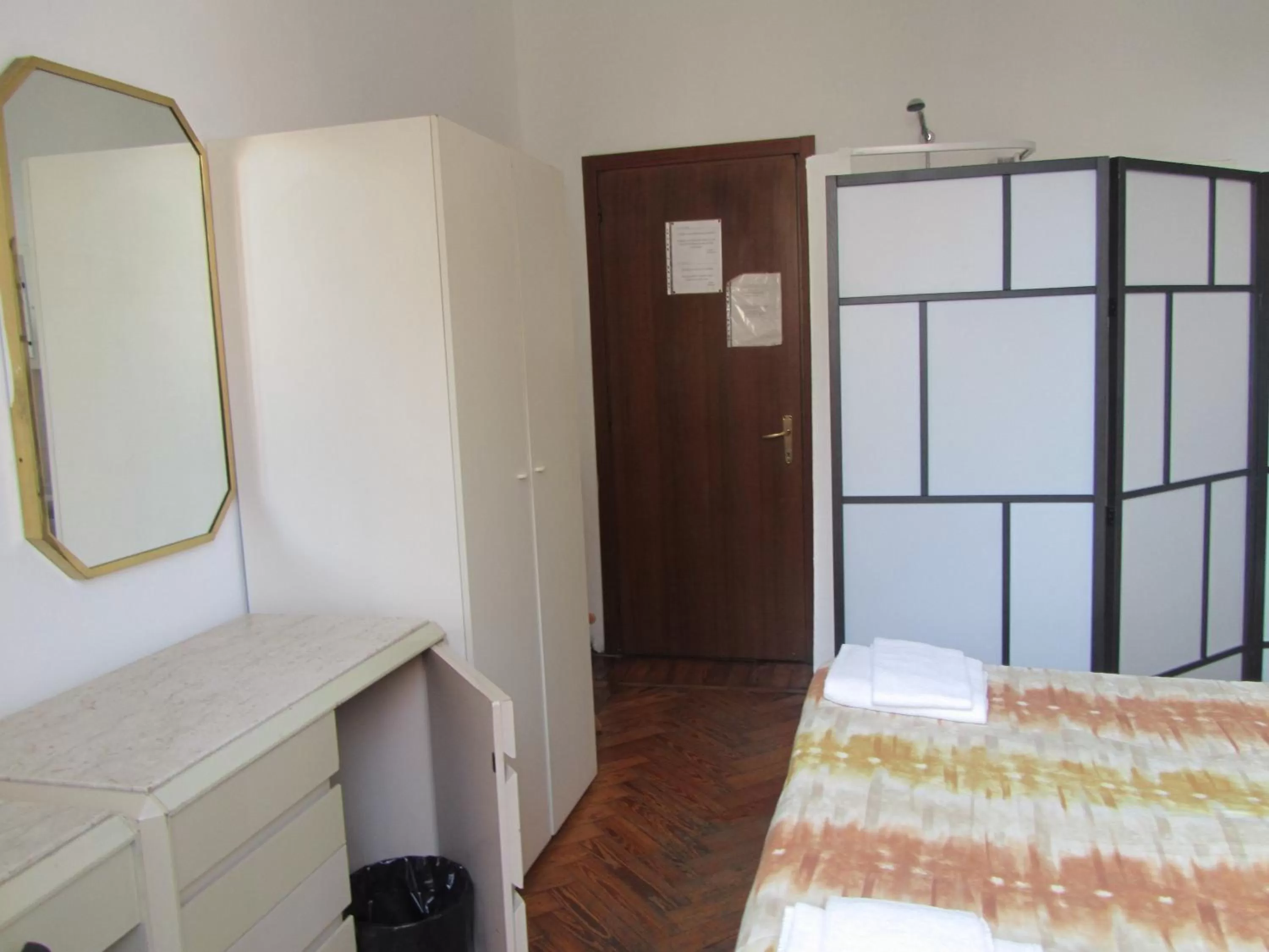 Decorative detail, Bed in Hotel Gambara