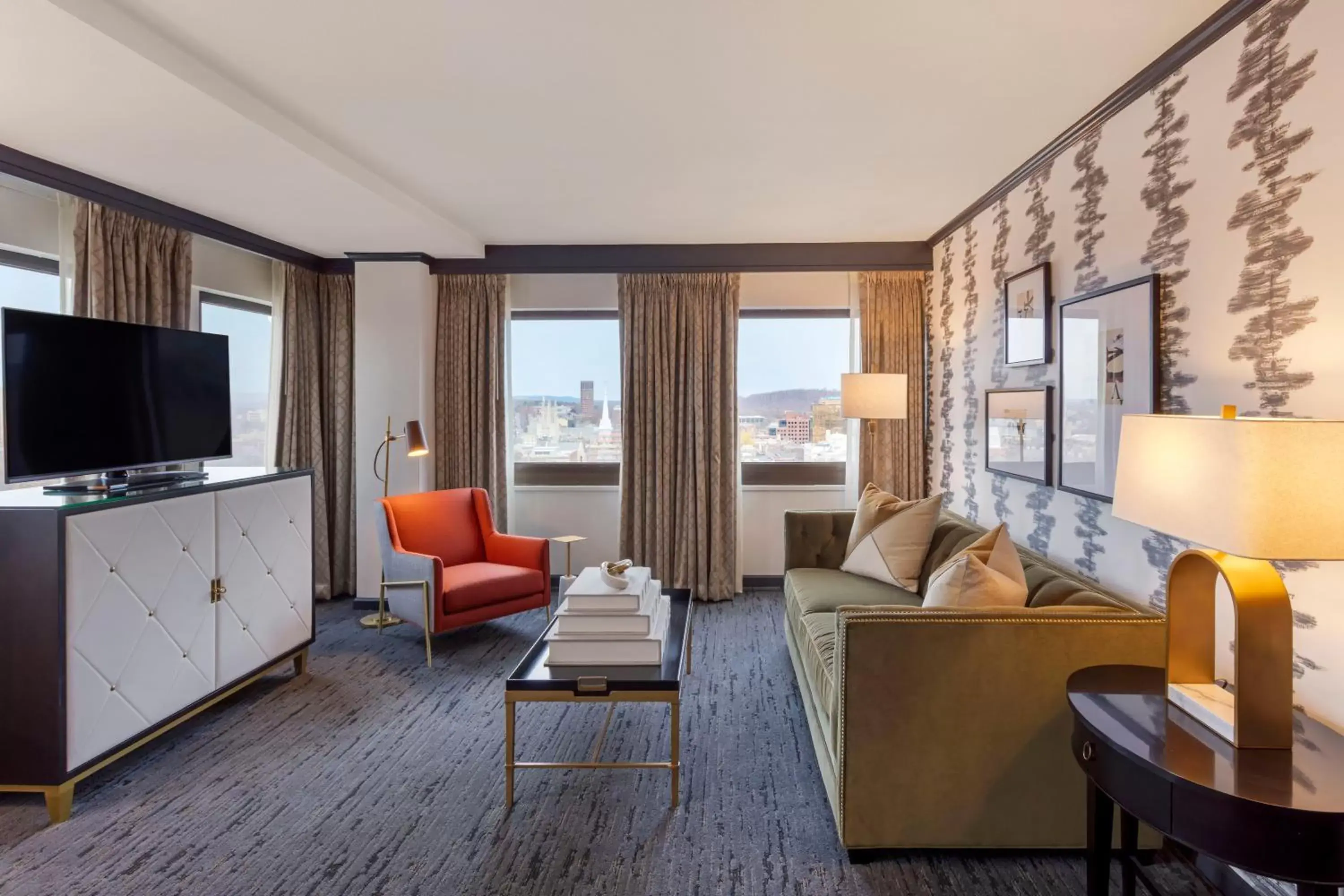 View (from property/room), Seating Area in Omni New Haven Hotel at Yale