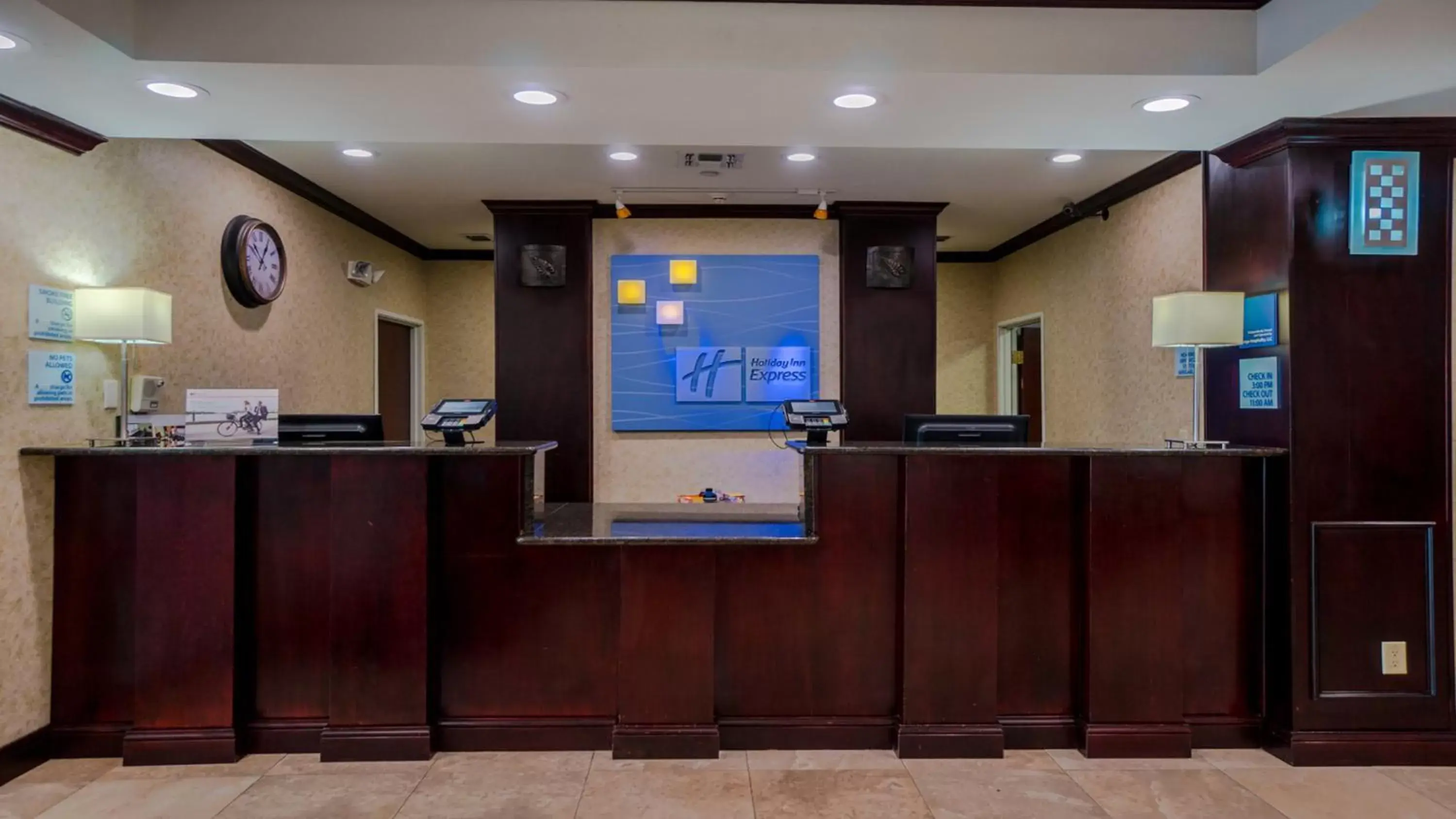Property building, Lobby/Reception in Holiday Inn Express Hotel & Suites Pampa, an IHG Hotel