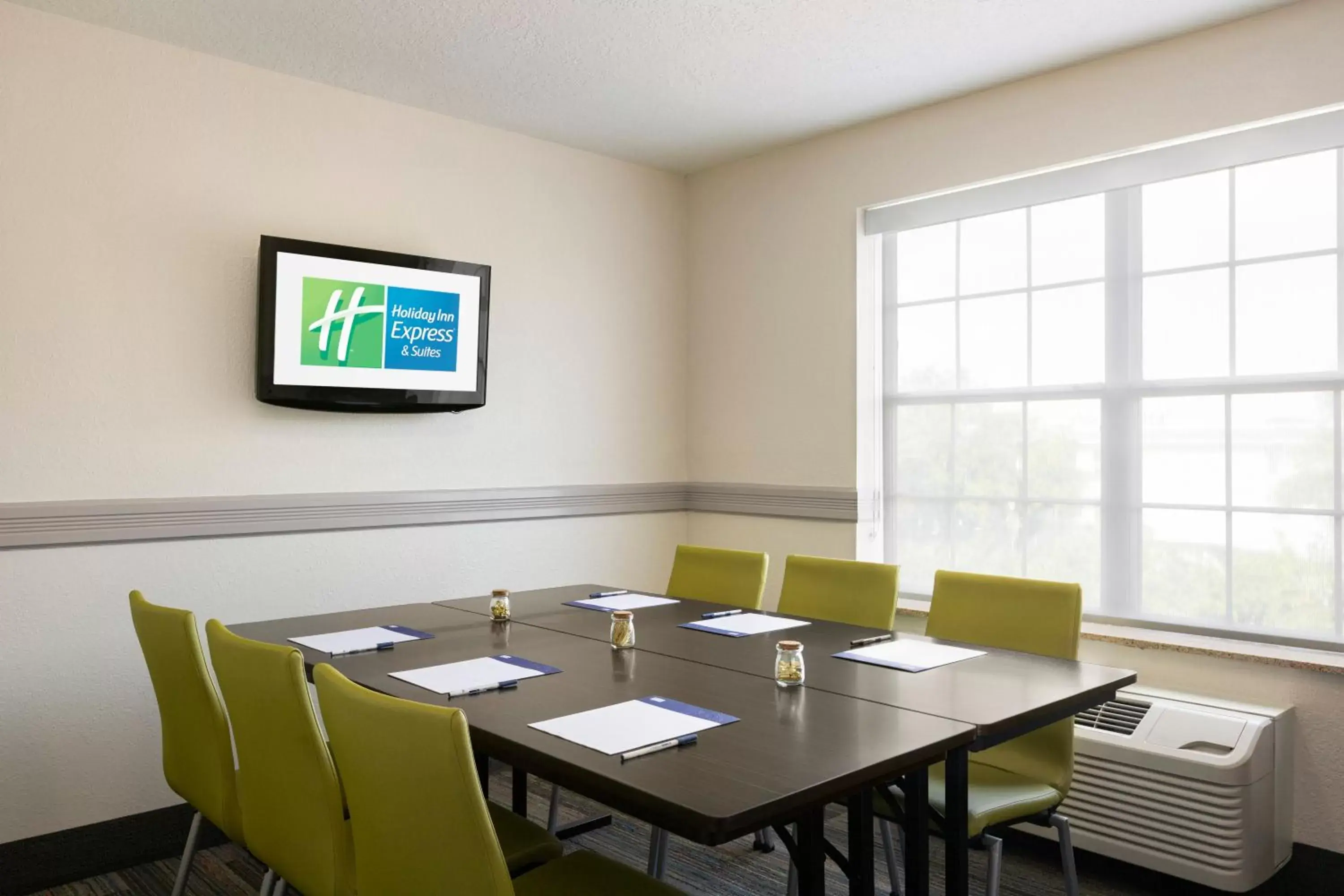 Meeting/conference room in Holiday Inn Express & Suites Sarasota East, an IHG Hotel