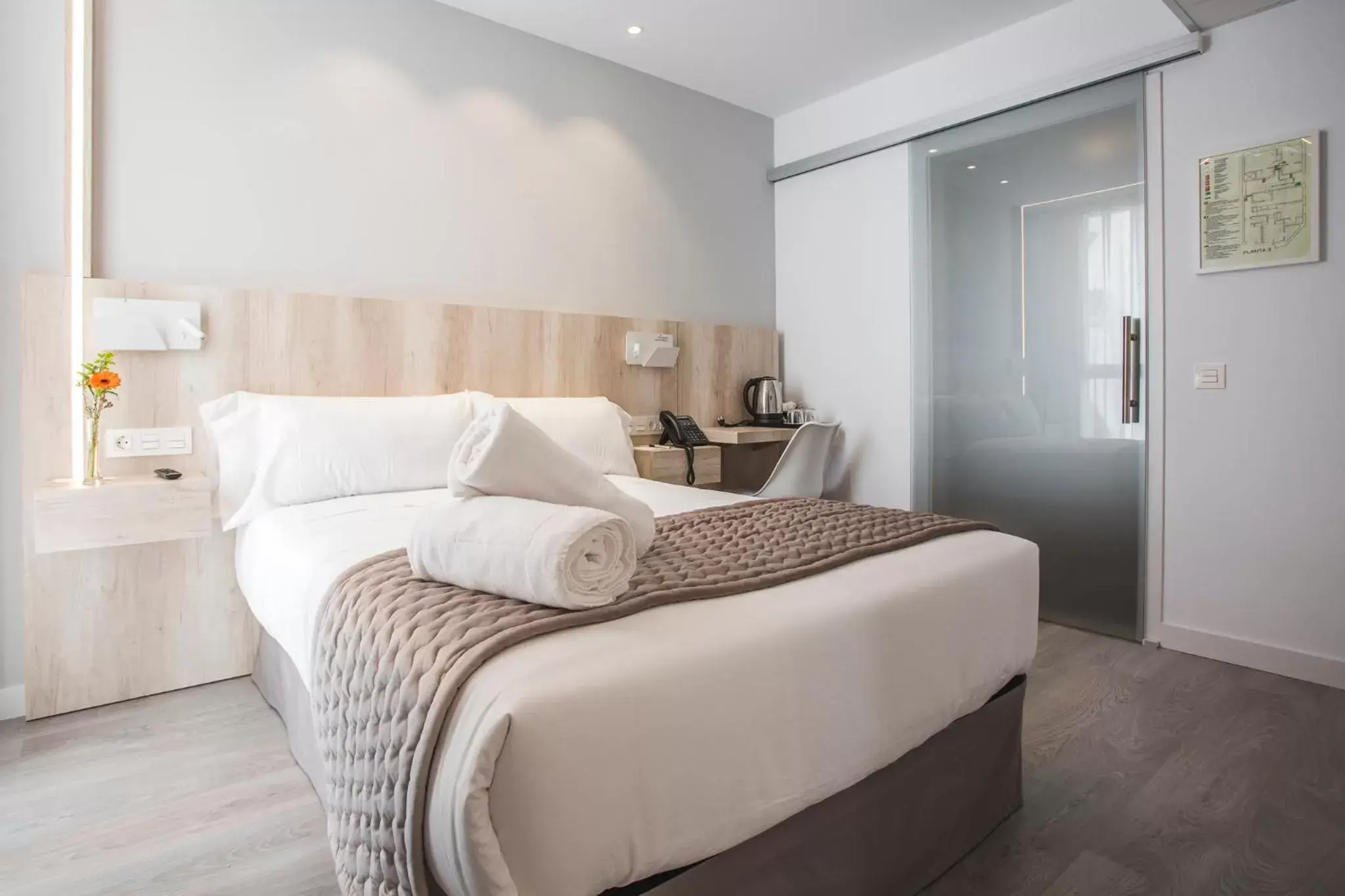 Facility for disabled guests, Bed in DWO Ábaster Facility for disabled guests, Bed in DWO Ábaster