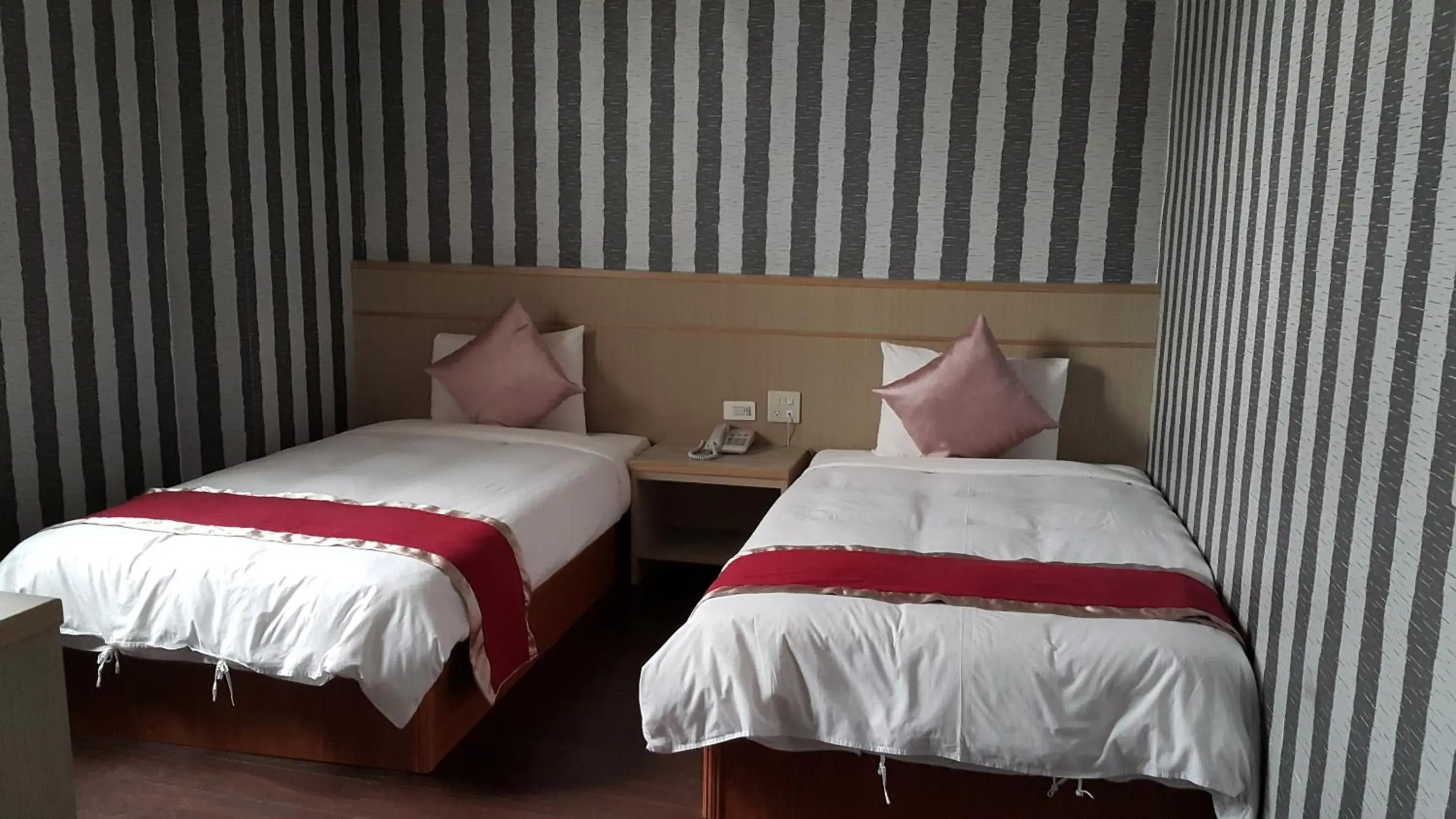 Bed, Room Photo in Mei-Hua Hotel
