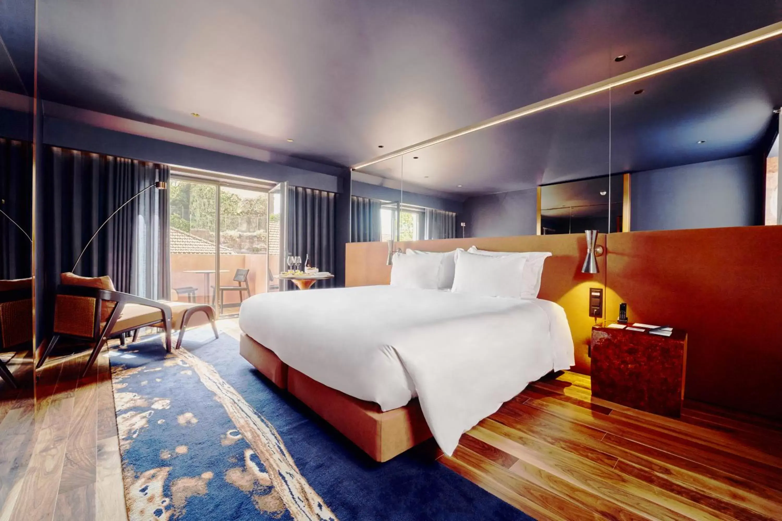 Bed in The Lodge Porto Hotel