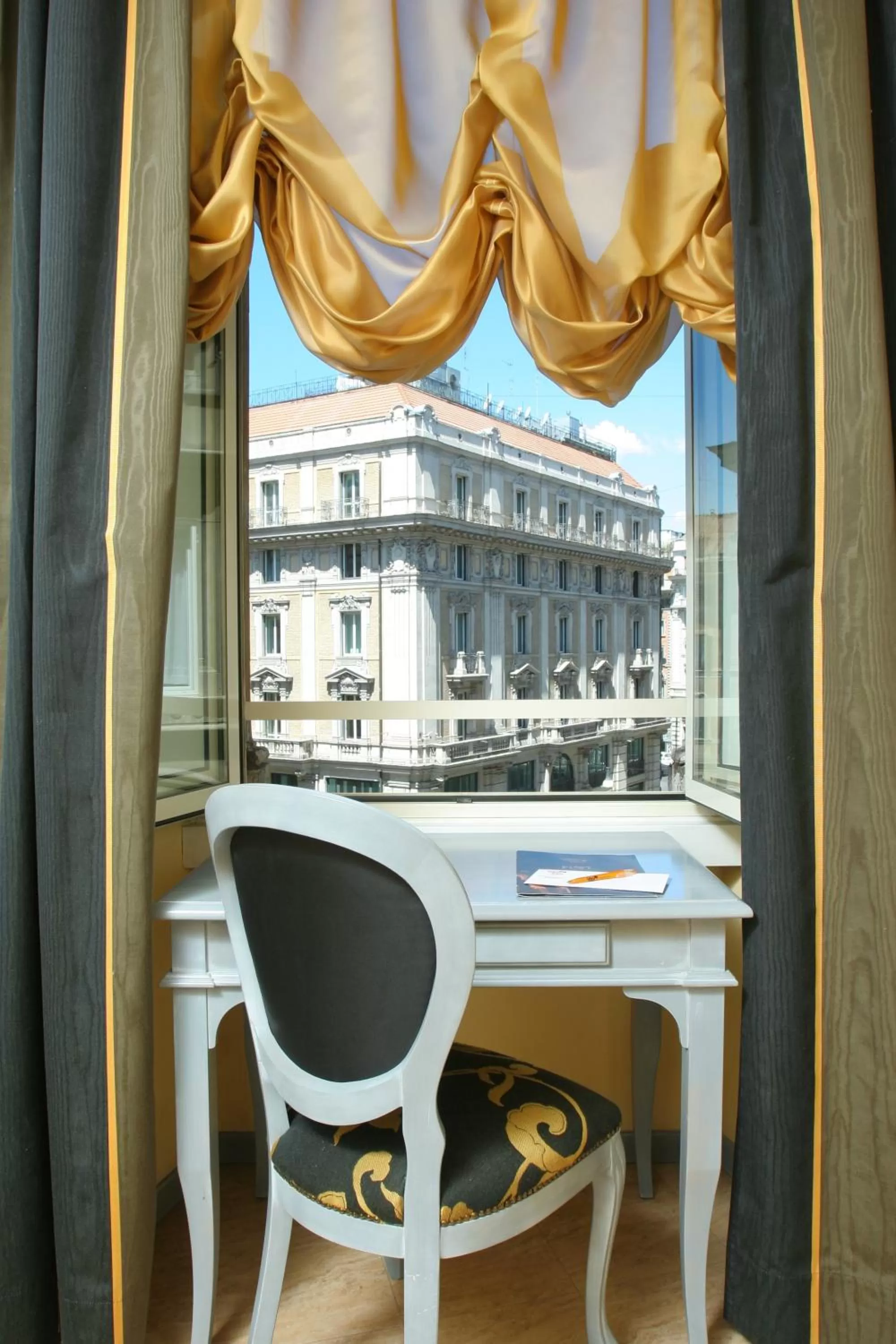 View (from property/room) in Hotel Fellini a Fontana di Trevi