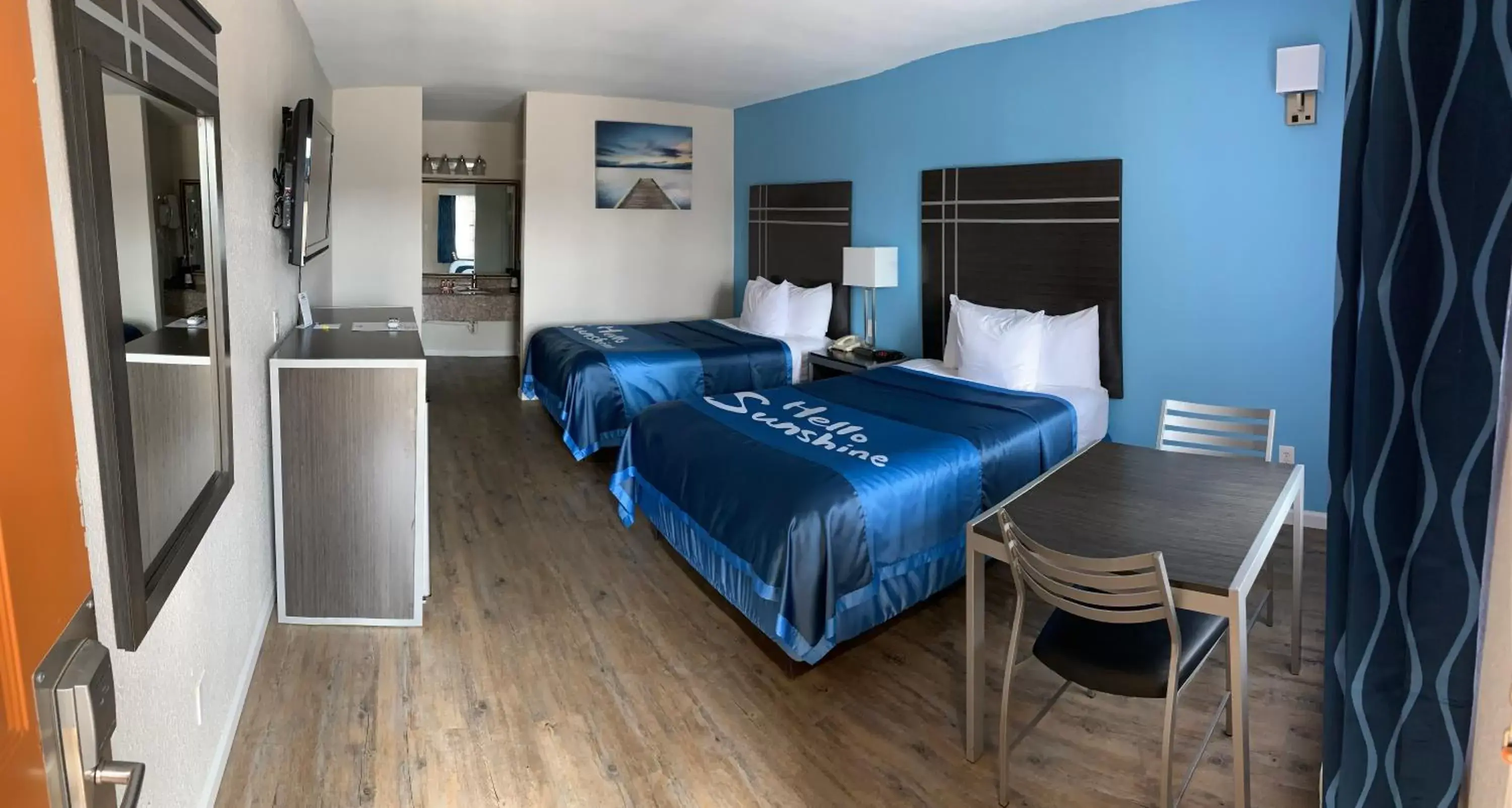 Bed in Days Inn by Wyndham Orange Bed in Days Inn by Wyndham Orange