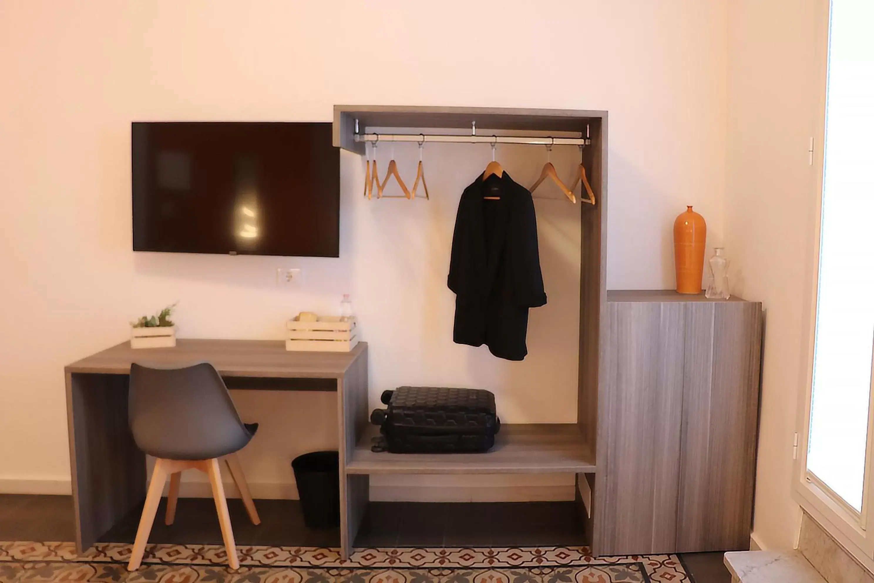 wardrobe, TV/Entertainment Center in Liotru Maisonne