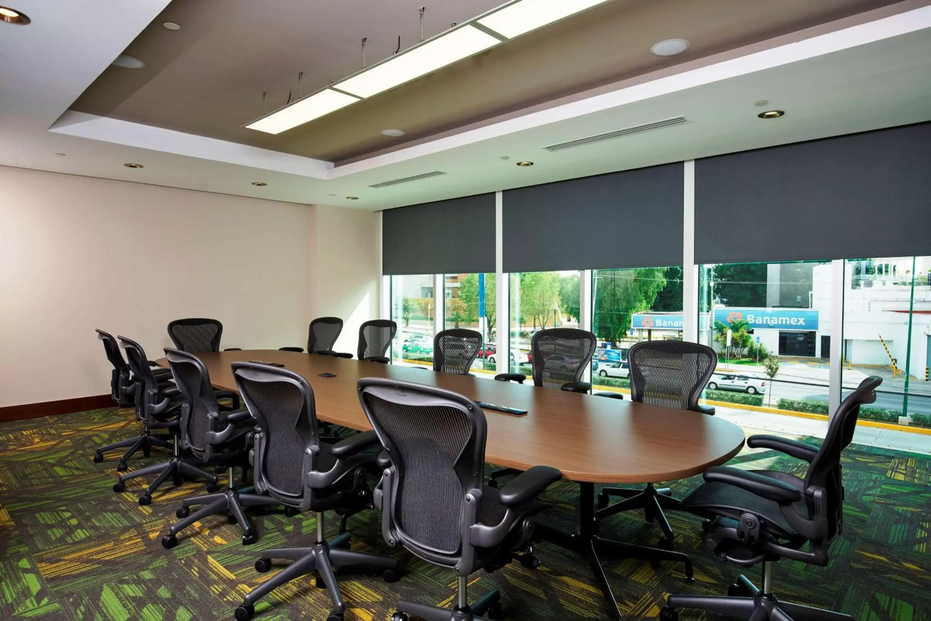 Meeting/conference room in Hampton Inn by Hilton Leon